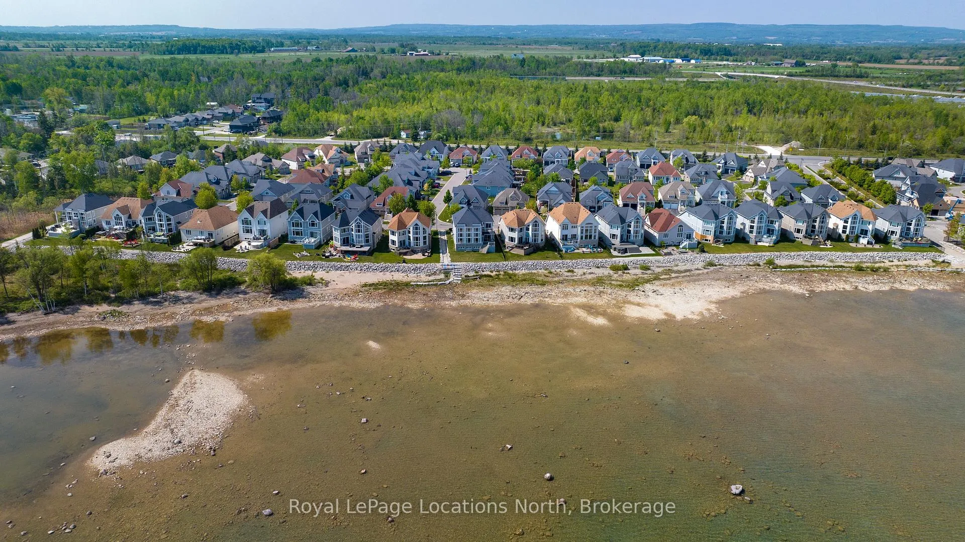 Photo 4 of 61 Waterview Road, Wasaga Beach — HOMEH