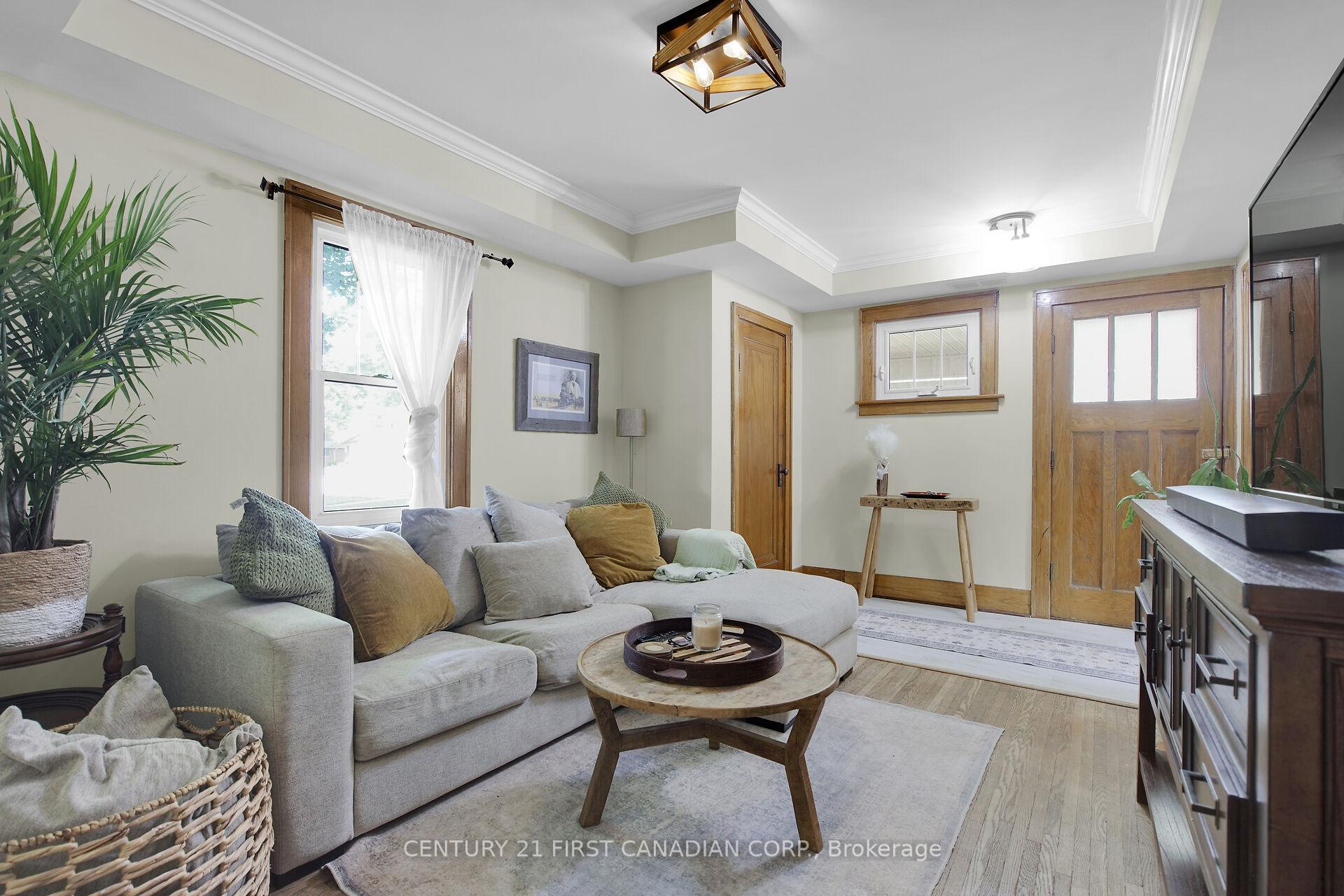 Photo 4 of 196 Queen Street, West Elgin, Rodney — HOMEH