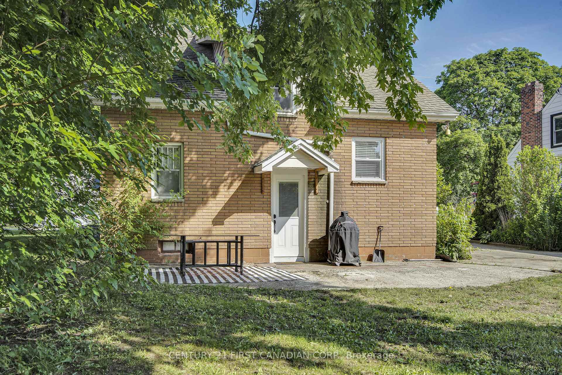 Photo 35 of 196 Queen Street, West Elgin, Rodney — HOMEH