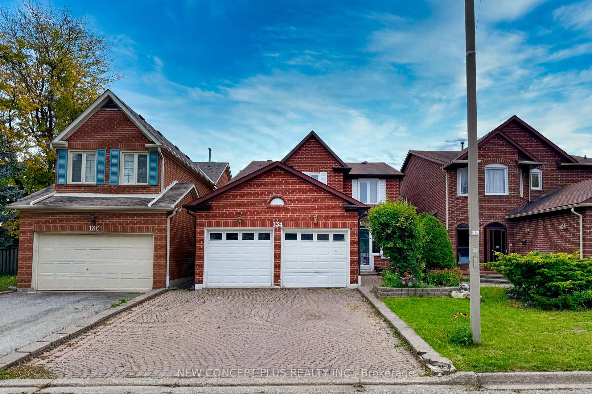 Photo 1 of 134 Mccabe Crescent, Vaughan, Lakeview Estates — HOMEH