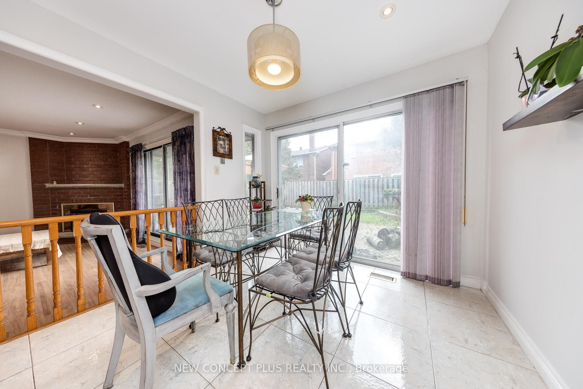 Photo 15 of 134 Mccabe Crescent, Vaughan, Lakeview Estates — HOMEH