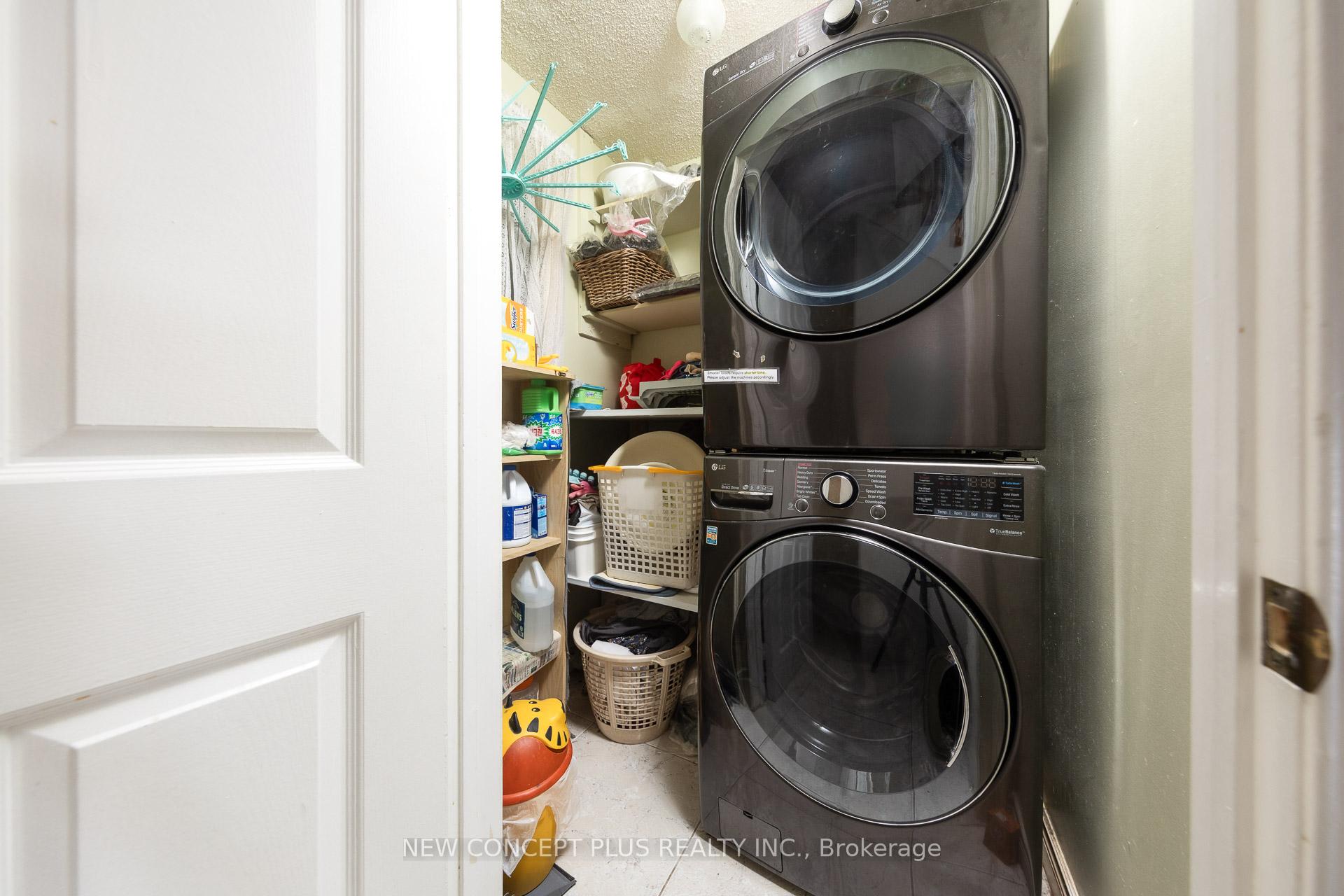 Photo 20 of 134 Mccabe Crescent, Vaughan, Lakeview Estates — HOMEH