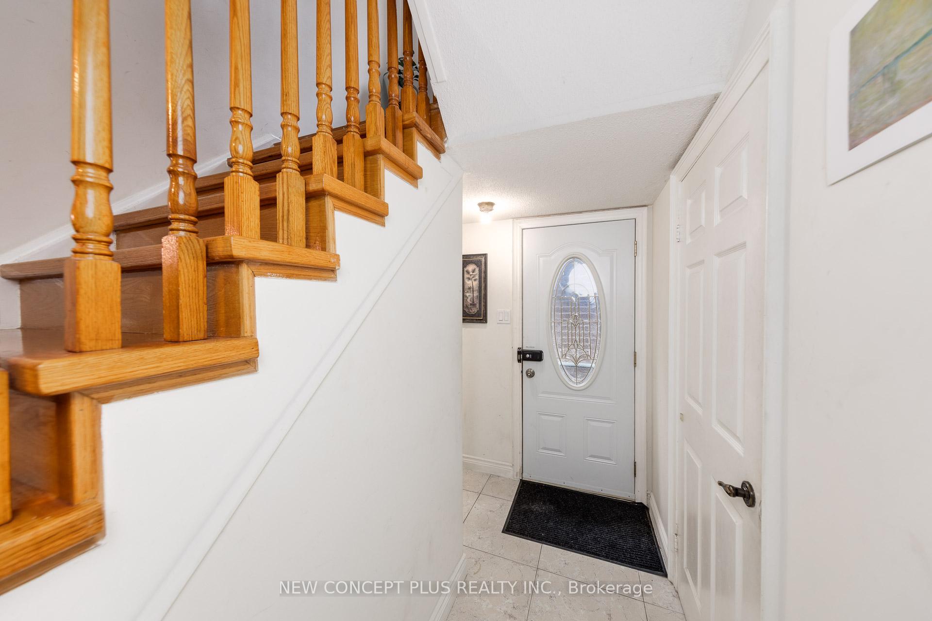 Photo 21 of 134 Mccabe Crescent, Vaughan, Lakeview Estates — HOMEH