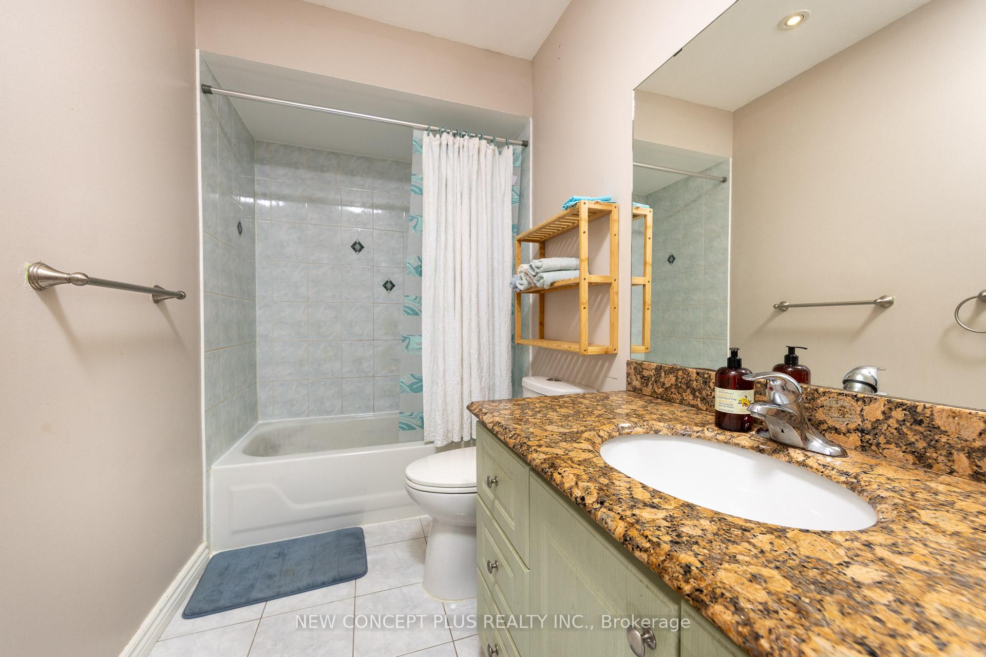 Photo 31 of 134 Mccabe Crescent, Vaughan, Lakeview Estates — HOMEH