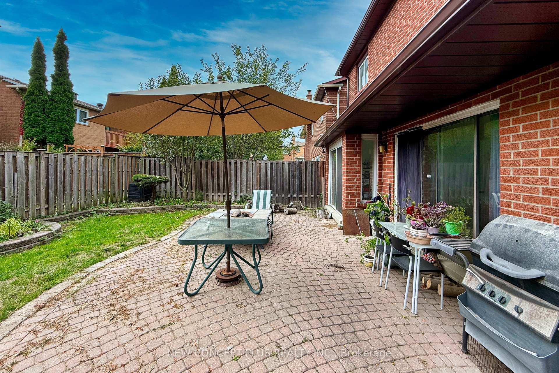 Photo 35 of 134 Mccabe Crescent, Vaughan, Lakeview Estates — HOMEH