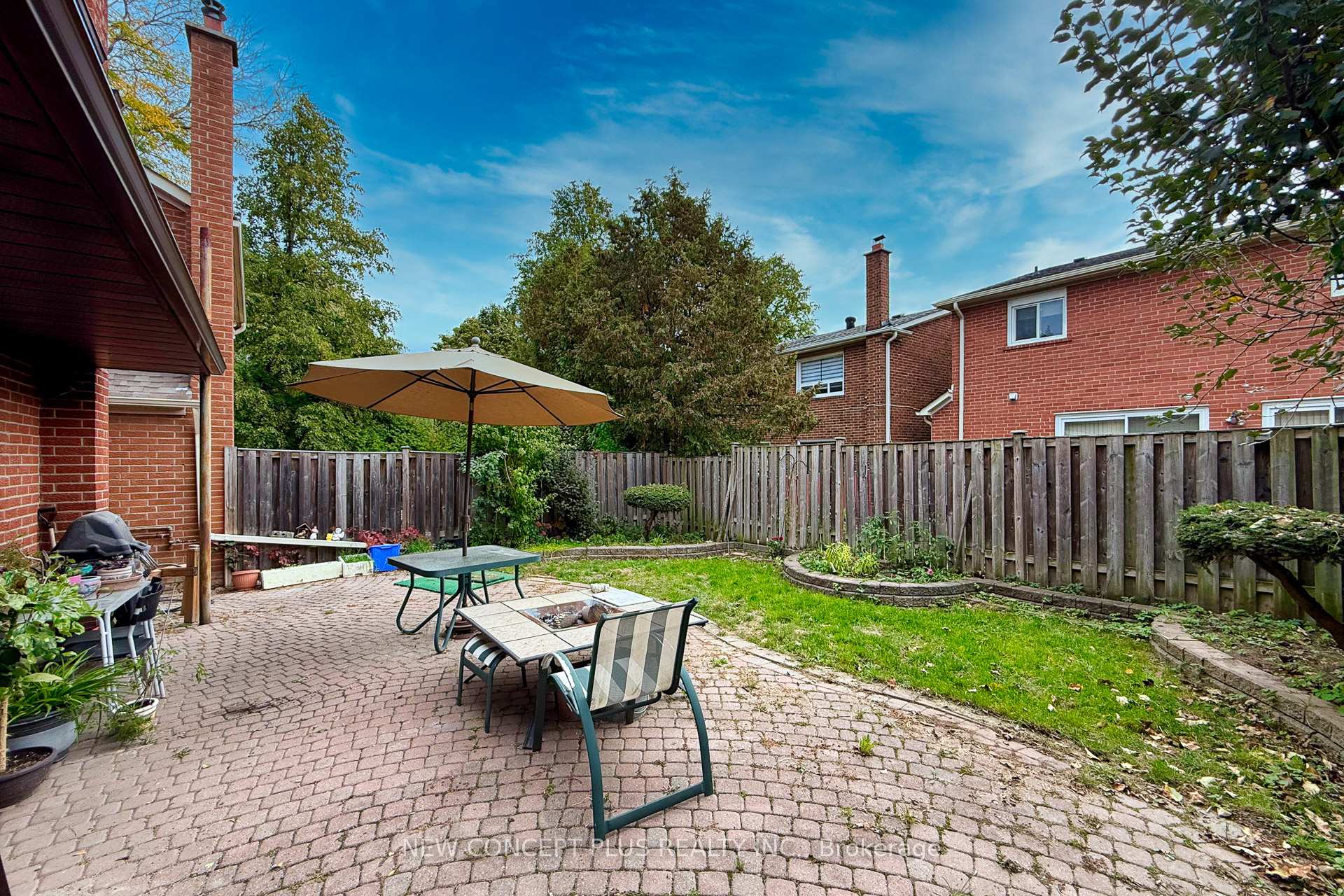 Photo 40 of 134 Mccabe Crescent, Vaughan, Lakeview Estates — HOMEH