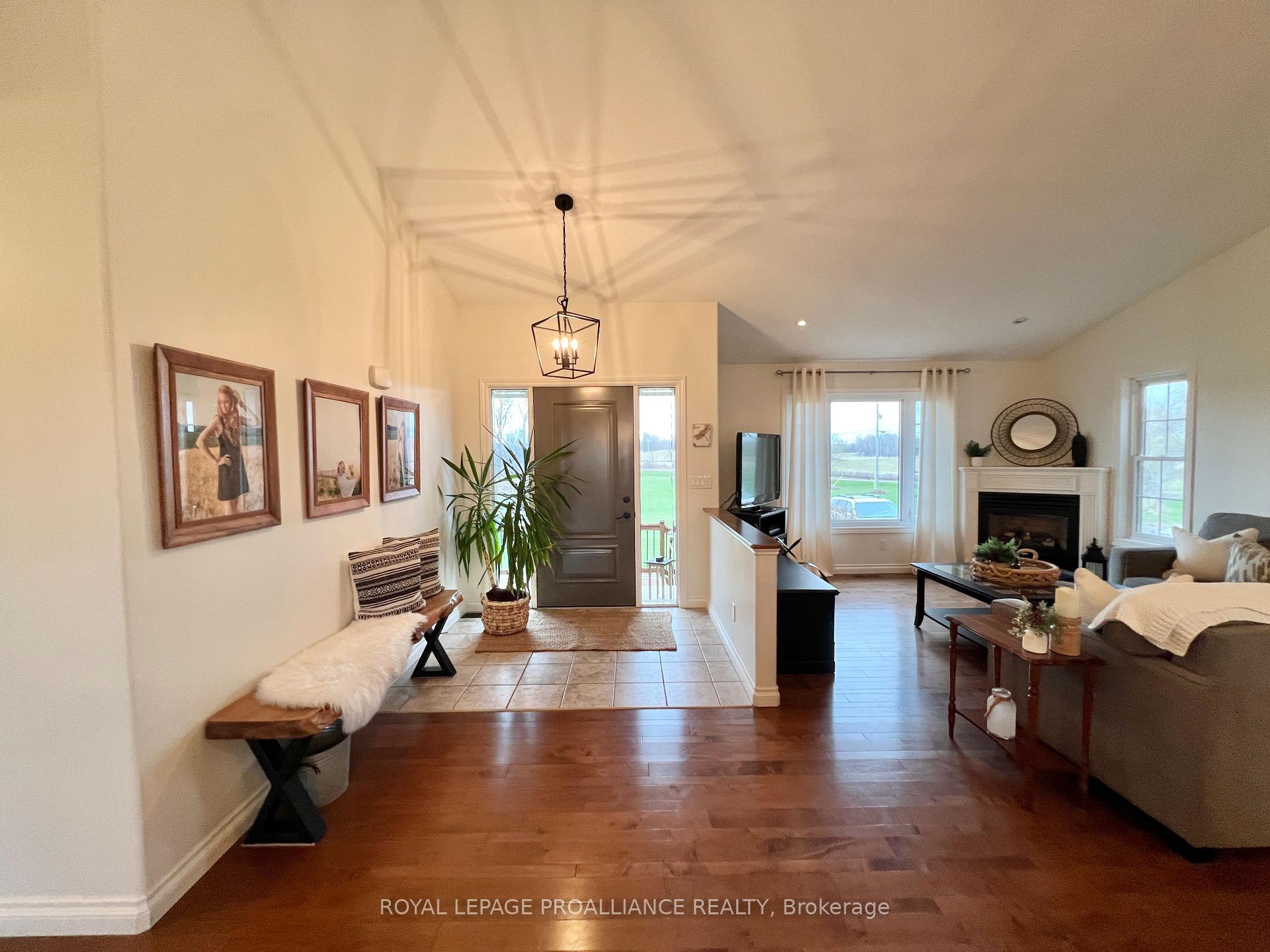 Photo 6 of 1575 Crookston Road, Tweed, Hungerford (Twp) — HOMEH