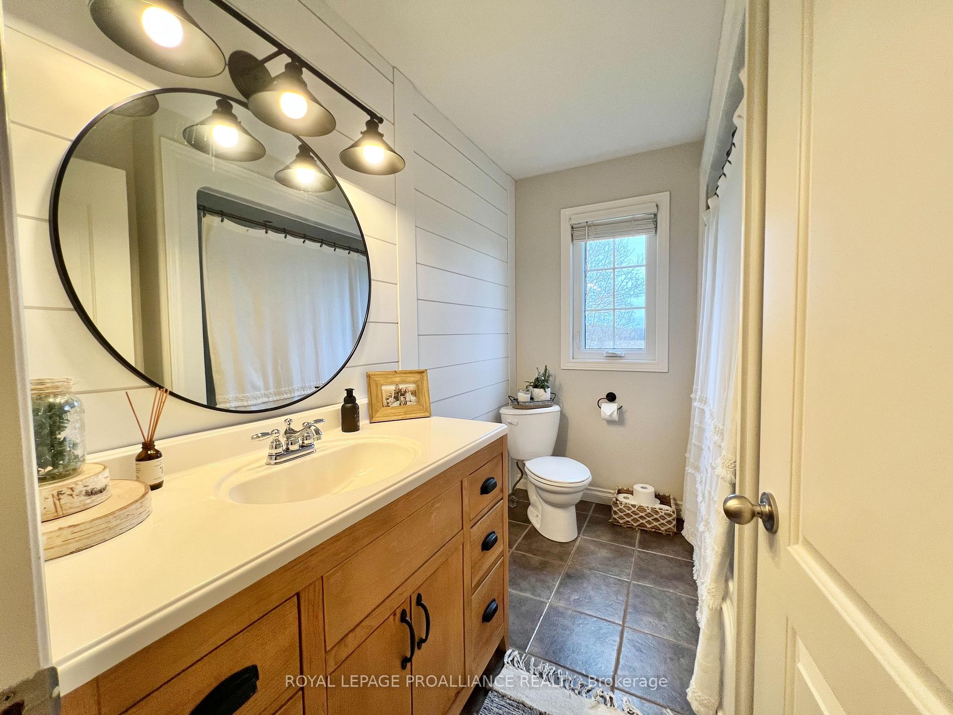 Photo 17 of 1575 Crookston Road, Tweed, Hungerford (Twp) — HOMEH