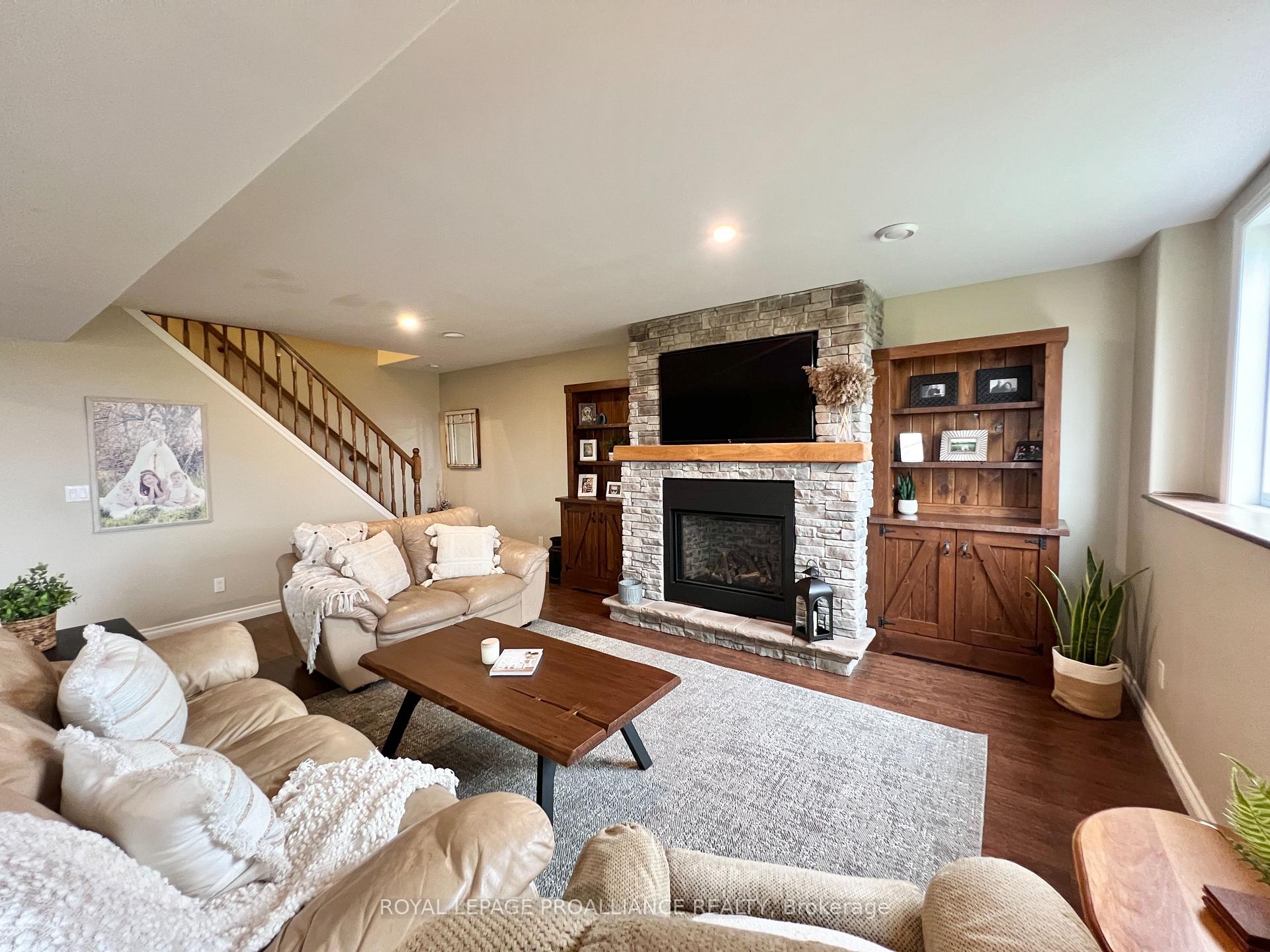 Photo 21 of 1575 Crookston Road, Tweed, Hungerford (Twp) — HOMEH