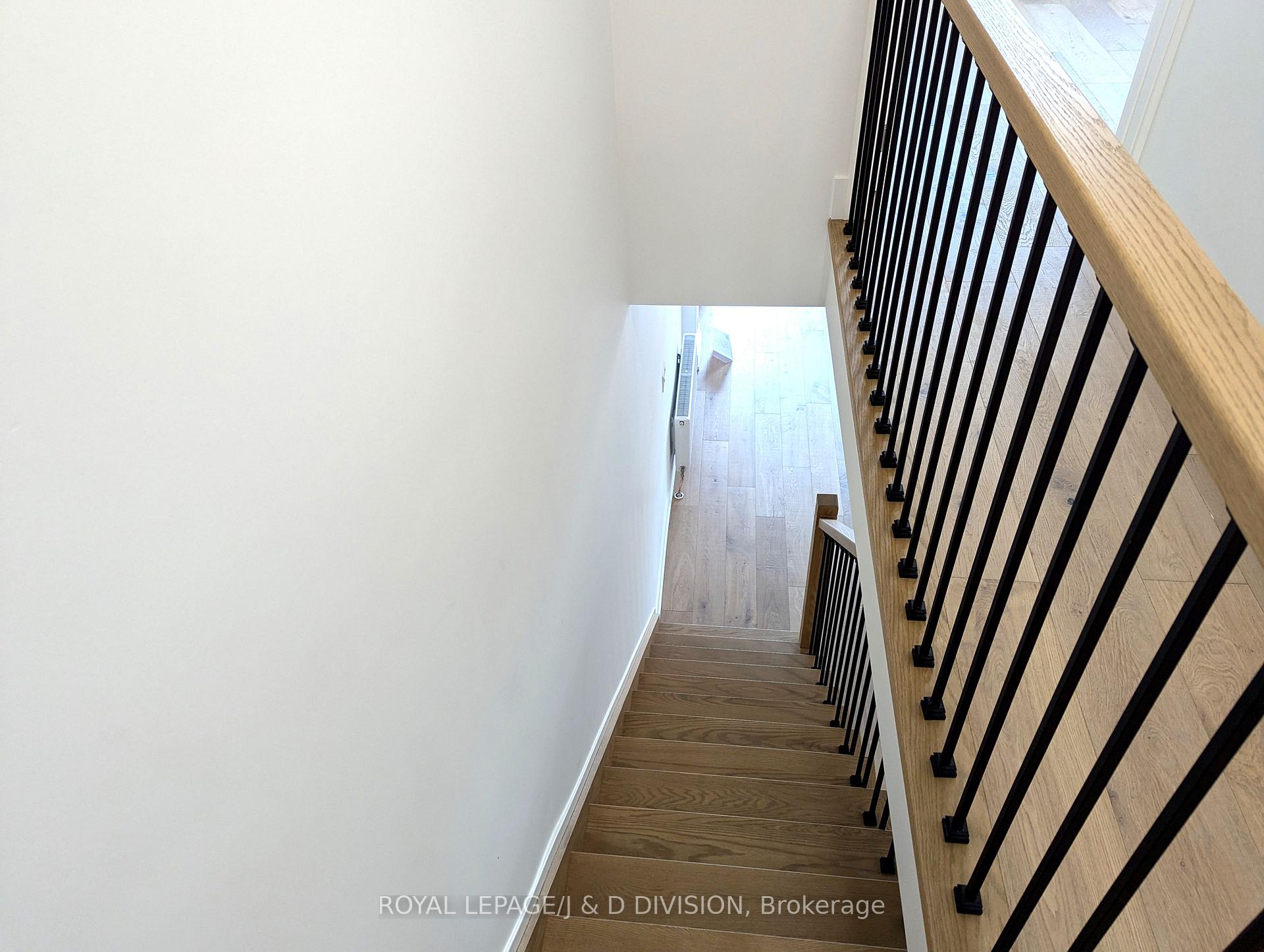 Photo 11 of 2058 Dufferin Street, Toronto, Caledonia-Fairbank — HOMEH