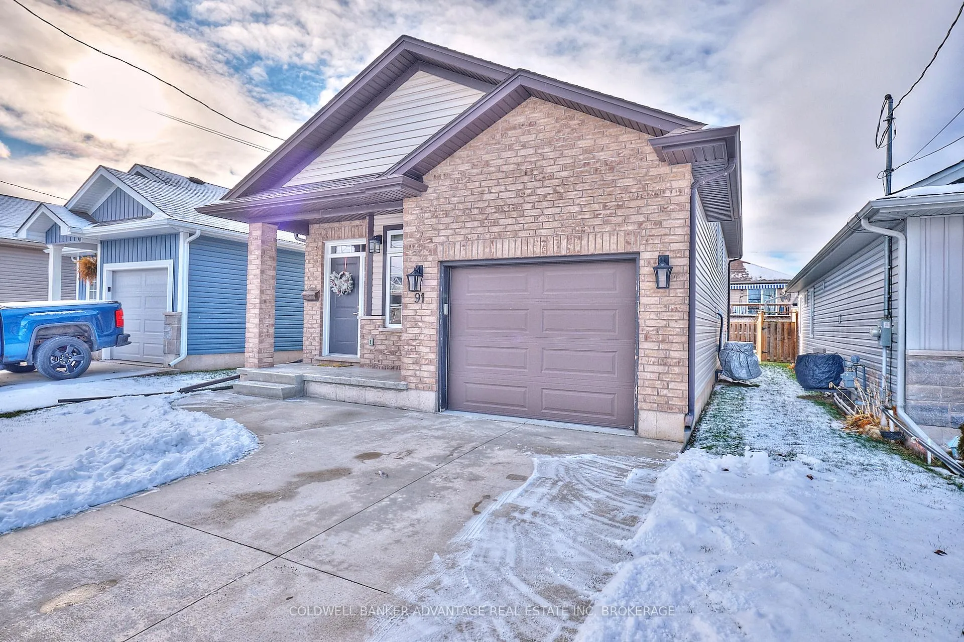 Photo 2 of 91 Scholfield Avenue S, Welland, Lincoln/Crowland — HOMEH