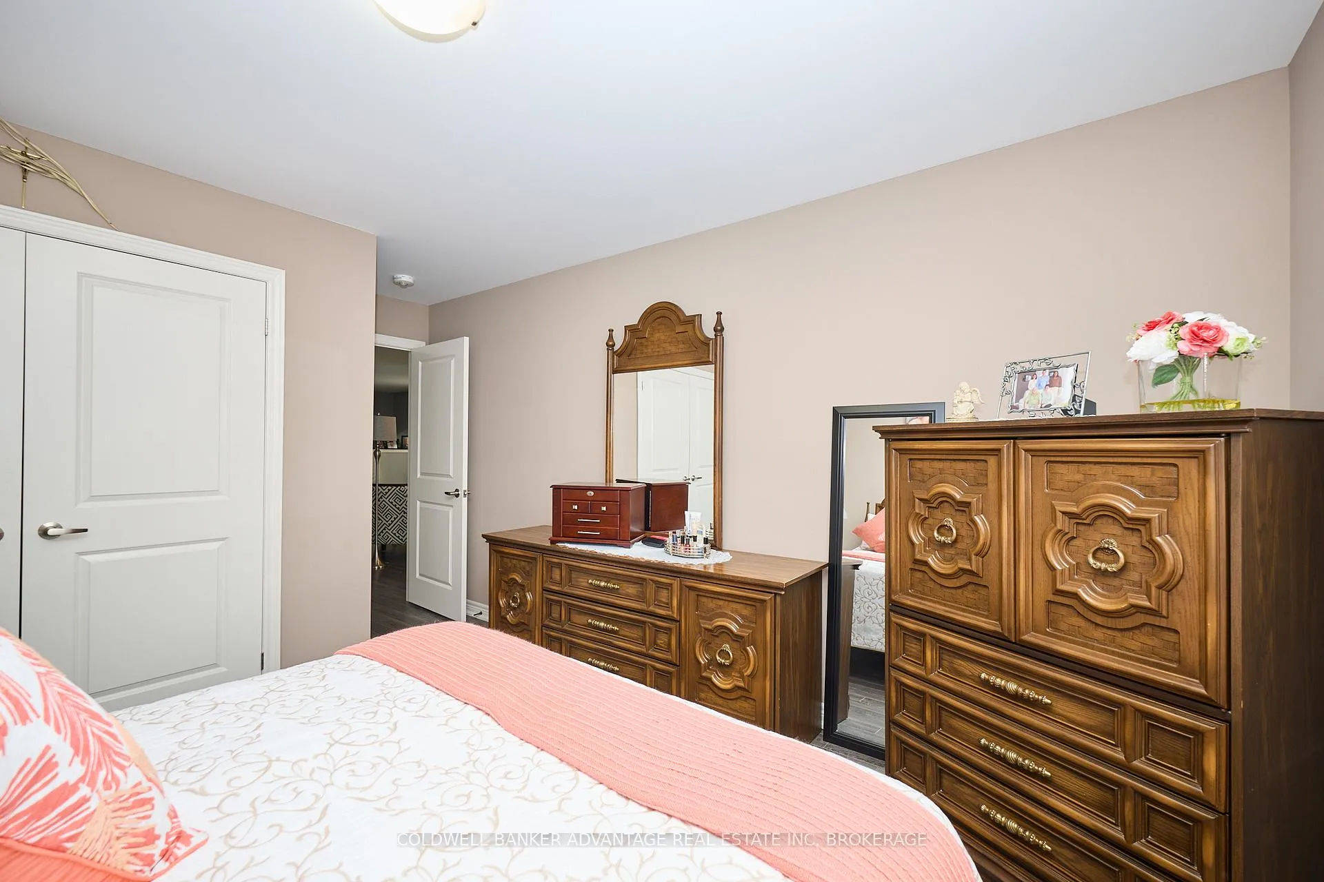 Photo 16 of 91 Scholfield Avenue S, Welland, Lincoln/Crowland — HOMEH