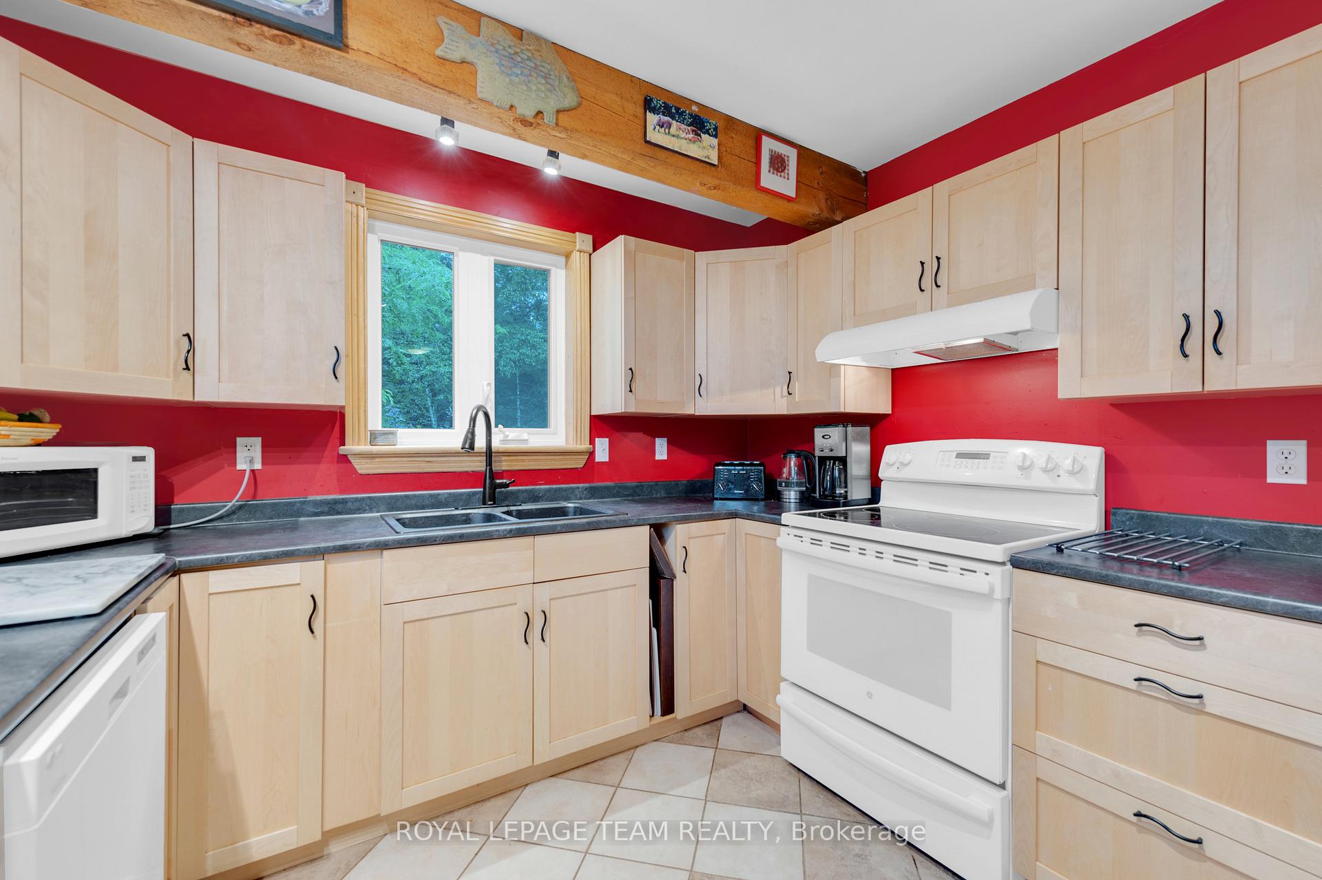 Photo 33 of 284D Upper Flinton Road, Tweed, Elzevir (Twp) — HOMEH