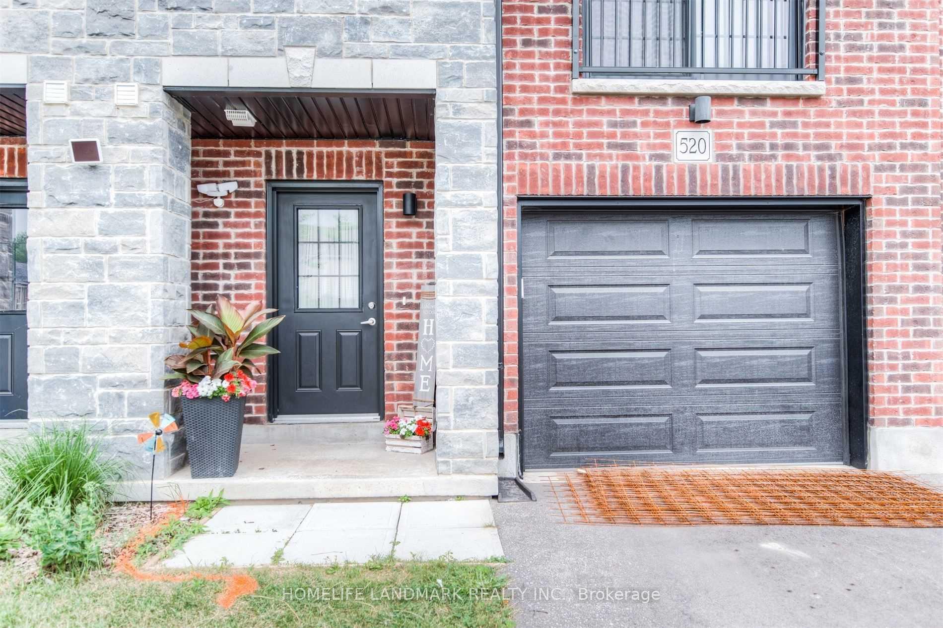 Photo 3 of 520 Wismer Street, Waterloo, University Downs — HOMEH