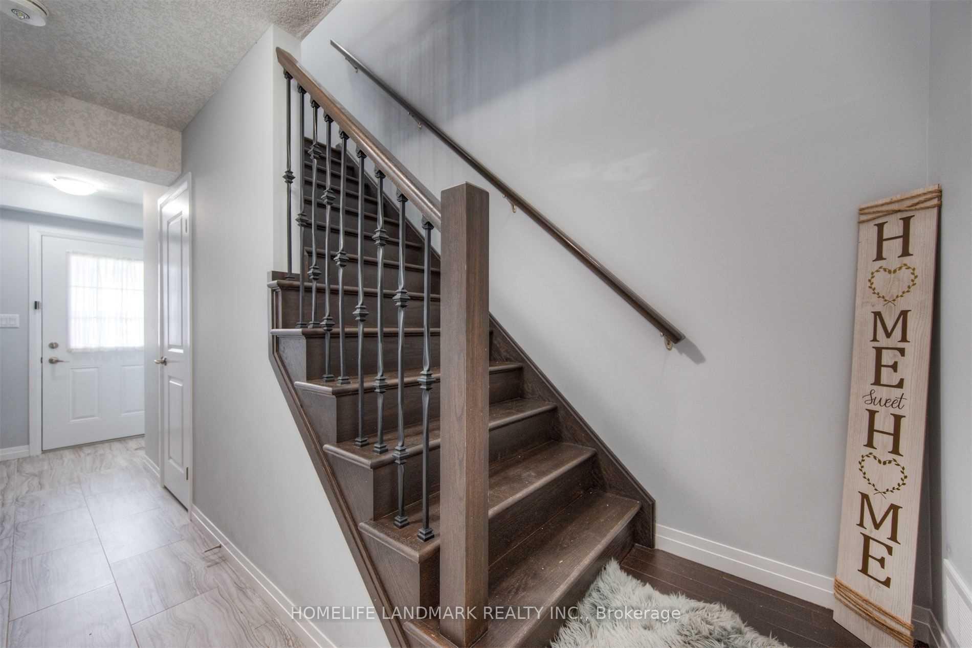 Photo 5 of 520 Wismer Street, Waterloo, University Downs — HOMEH