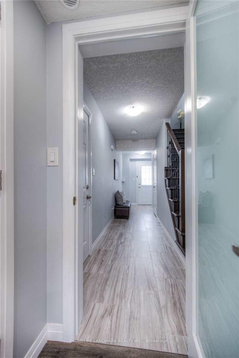 Photo 6 of 520 Wismer Street, Waterloo, University Downs — HOMEH