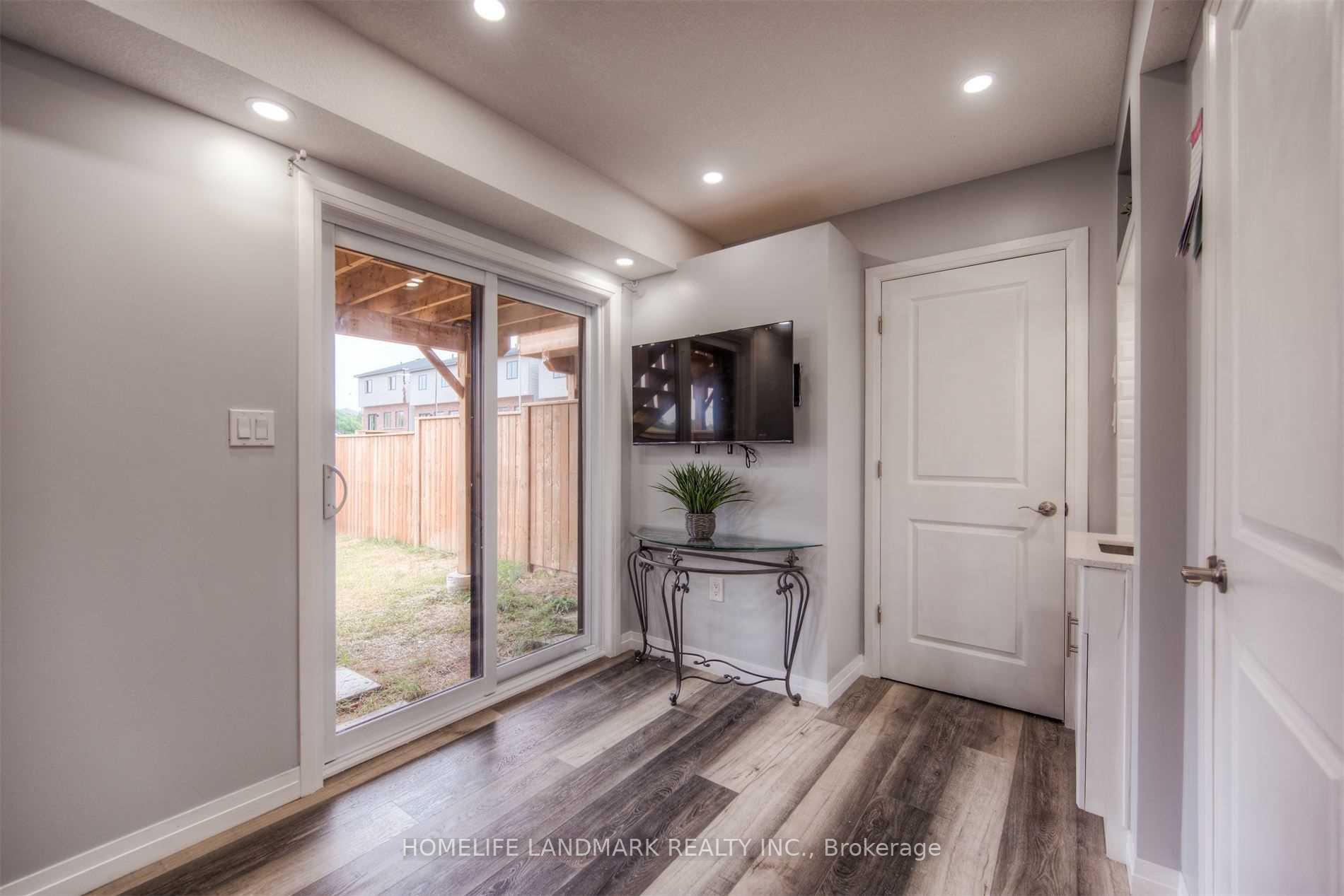 Photo 7 of 520 Wismer Street, Waterloo, University Downs — HOMEH