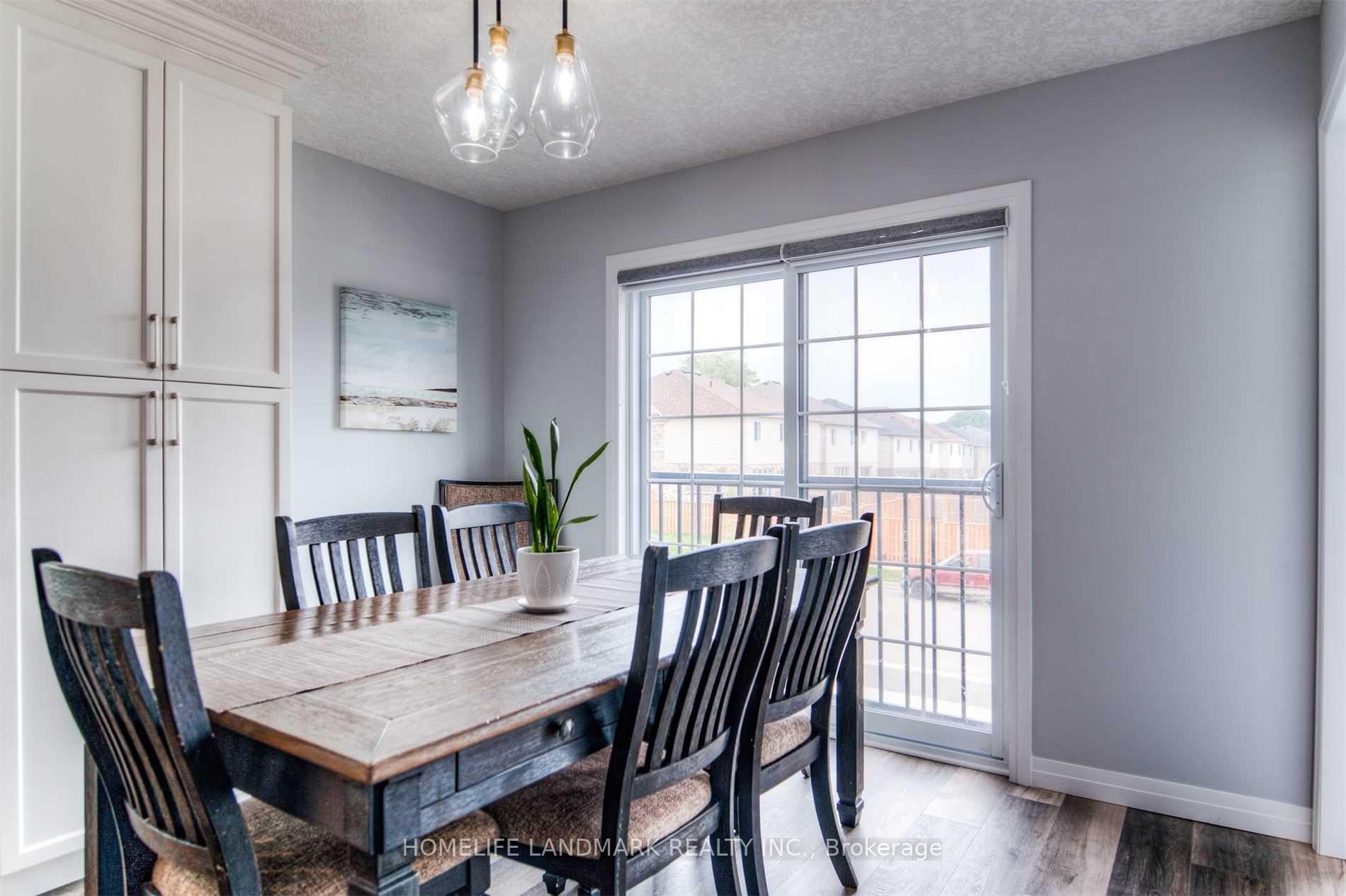 Photo 13 of 520 Wismer Street, Waterloo, University Downs — HOMEH