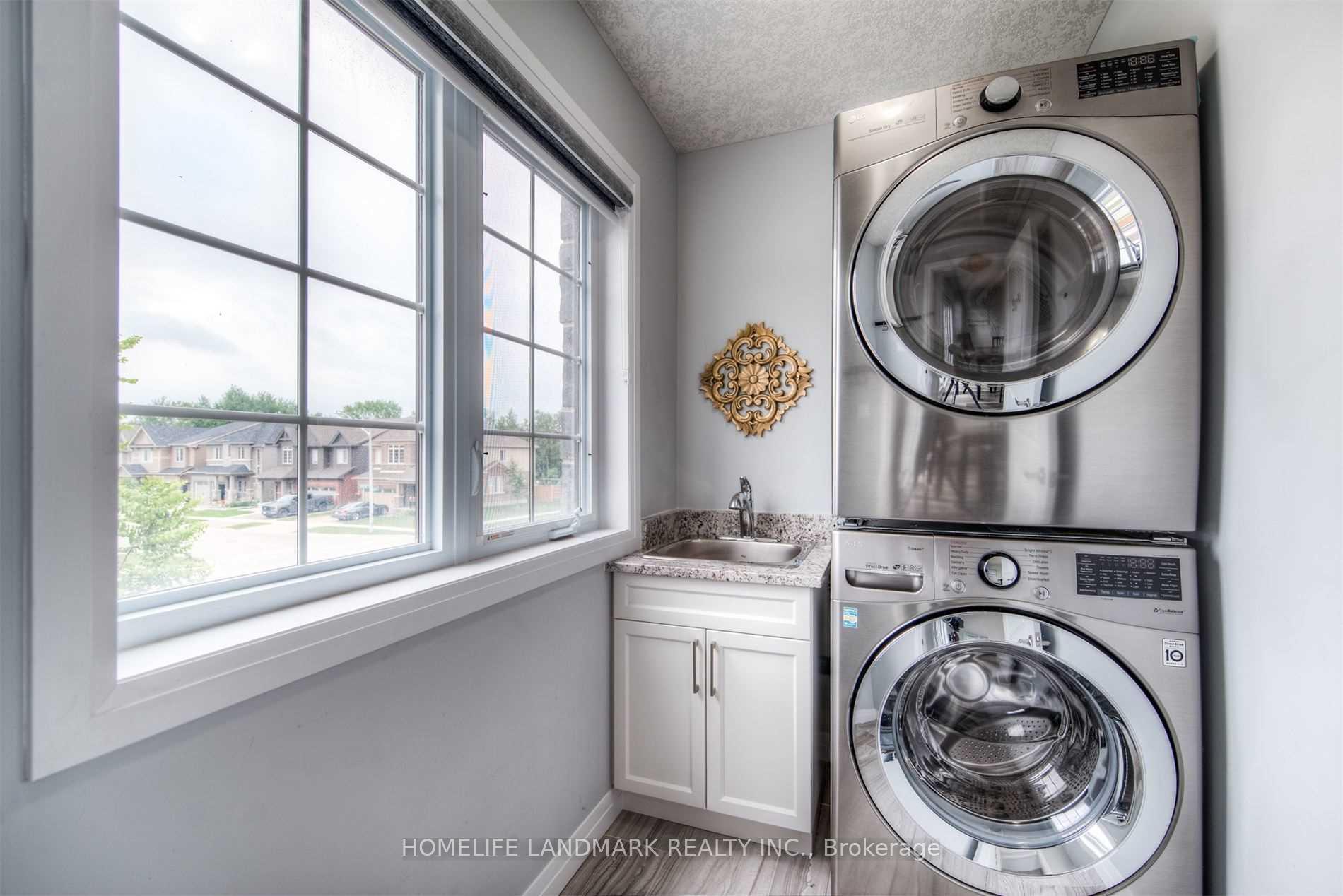 Photo 15 of 520 Wismer Street, Waterloo, University Downs — HOMEH