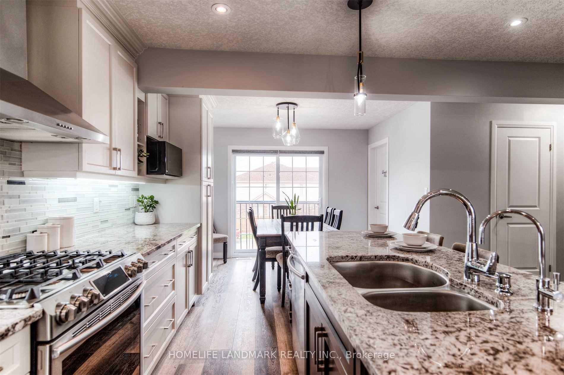 Photo 17 of 520 Wismer Street, Waterloo, University Downs — HOMEH