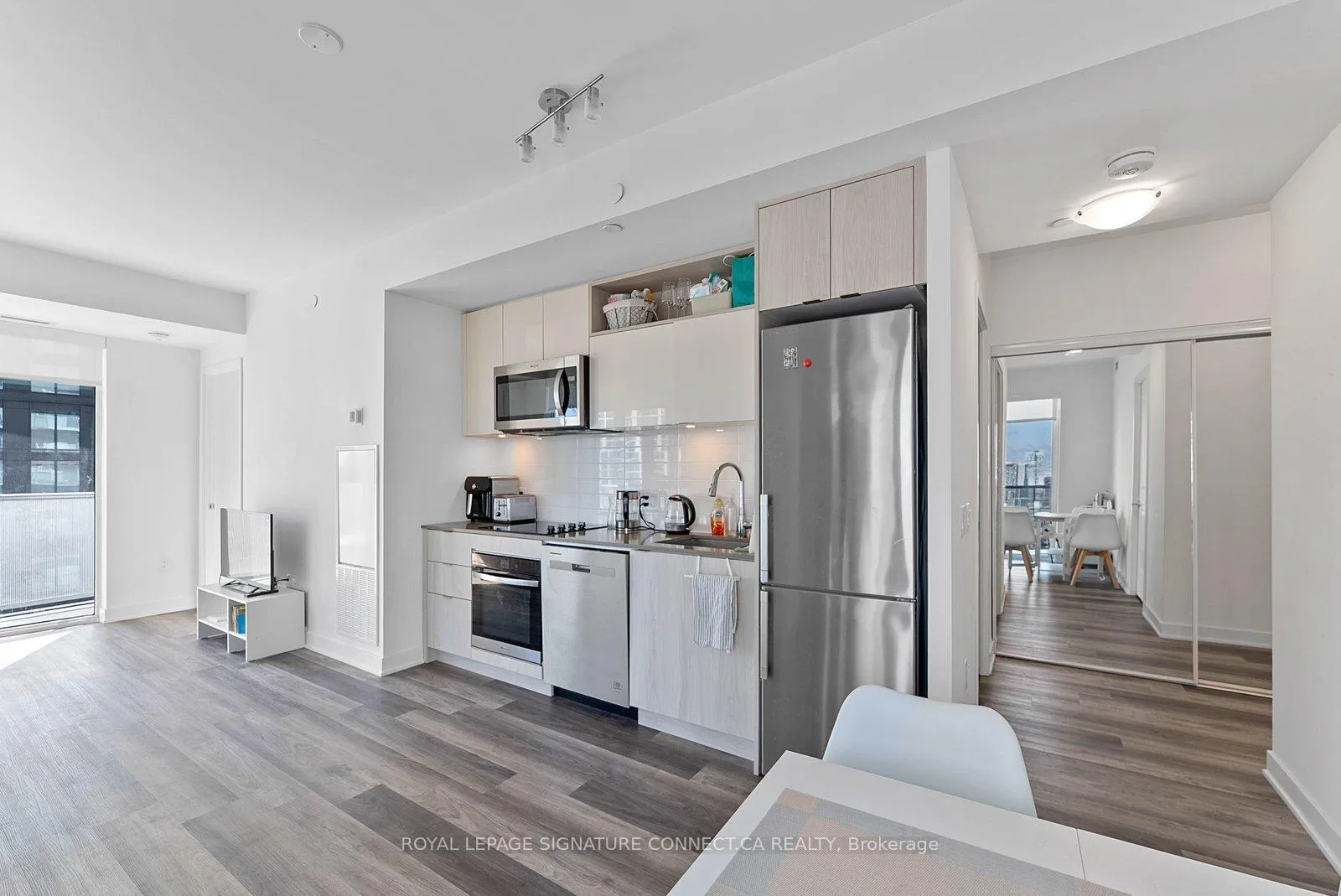 Photo 3 of Unit 2107, 100 Dalhousie St, Toronto, Church-Yonge Corridor — HOMEH