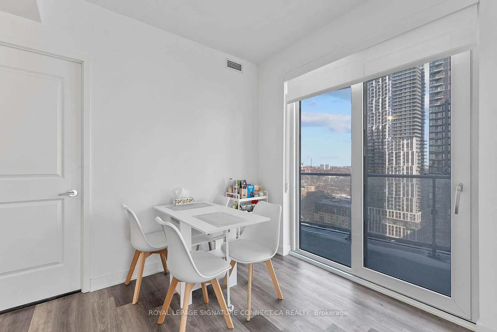 Photo 6 of Unit 2107, 100 Dalhousie St, Toronto, Church-Yonge Corridor — HOMEH