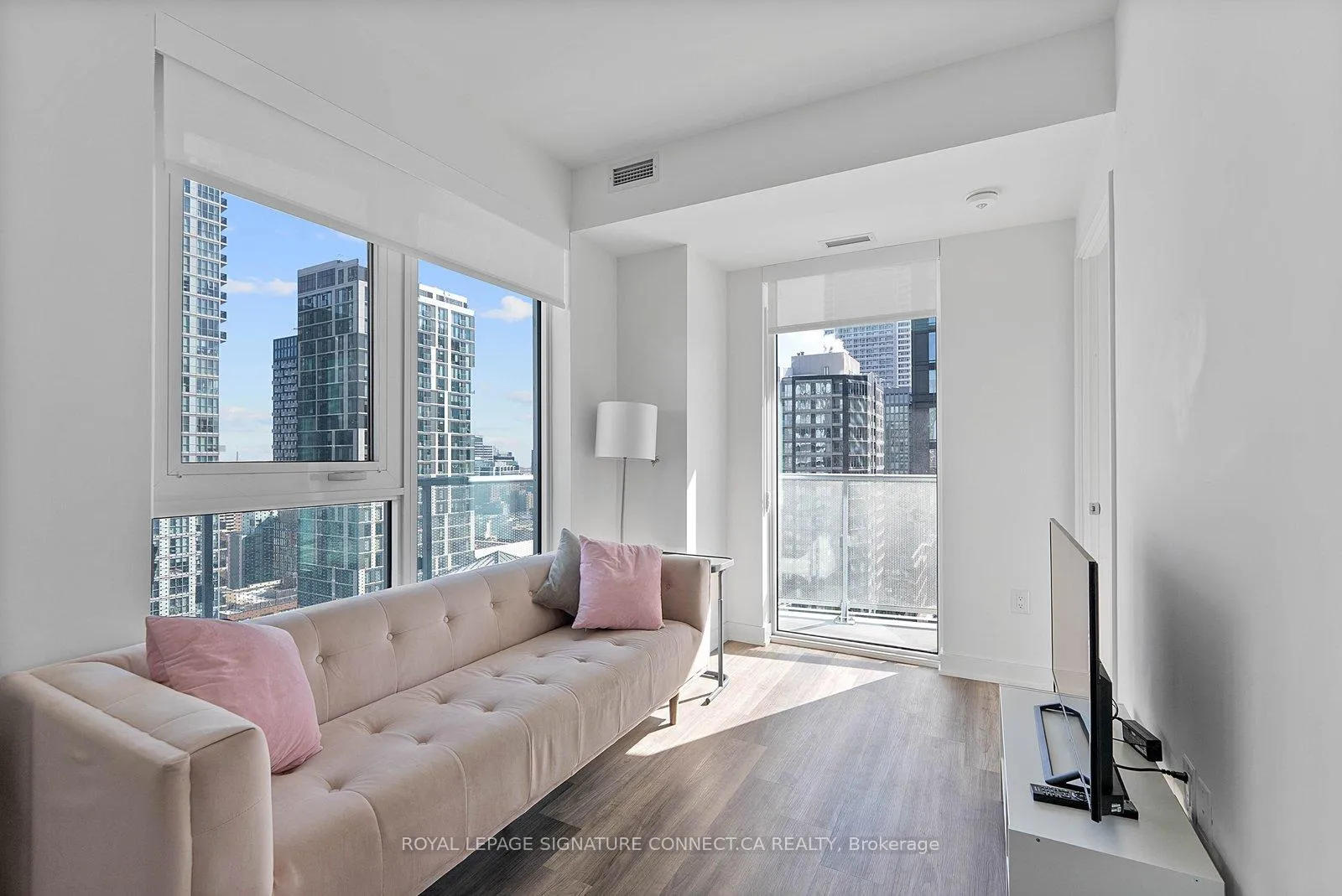 Photo 8 of Unit 2107, 100 Dalhousie St, Toronto, Church-Yonge Corridor — HOMEH