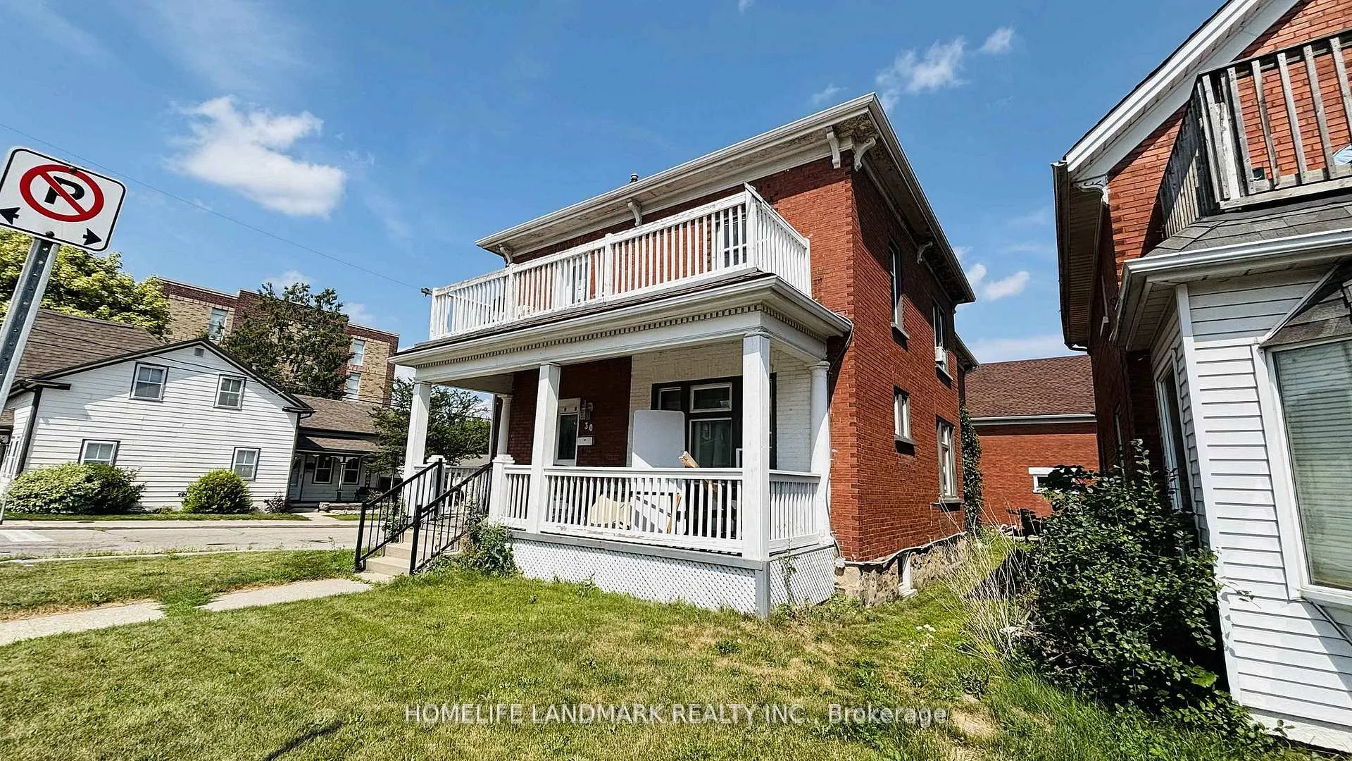 Front of 30 Regina Street N