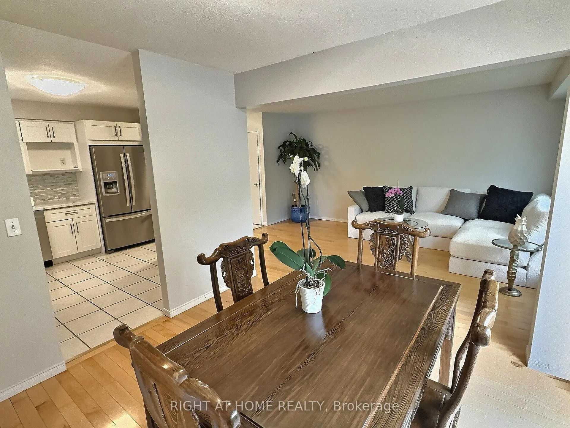 Photo 7 of 385 Havendale Crescent, Waterloo — HOMEH