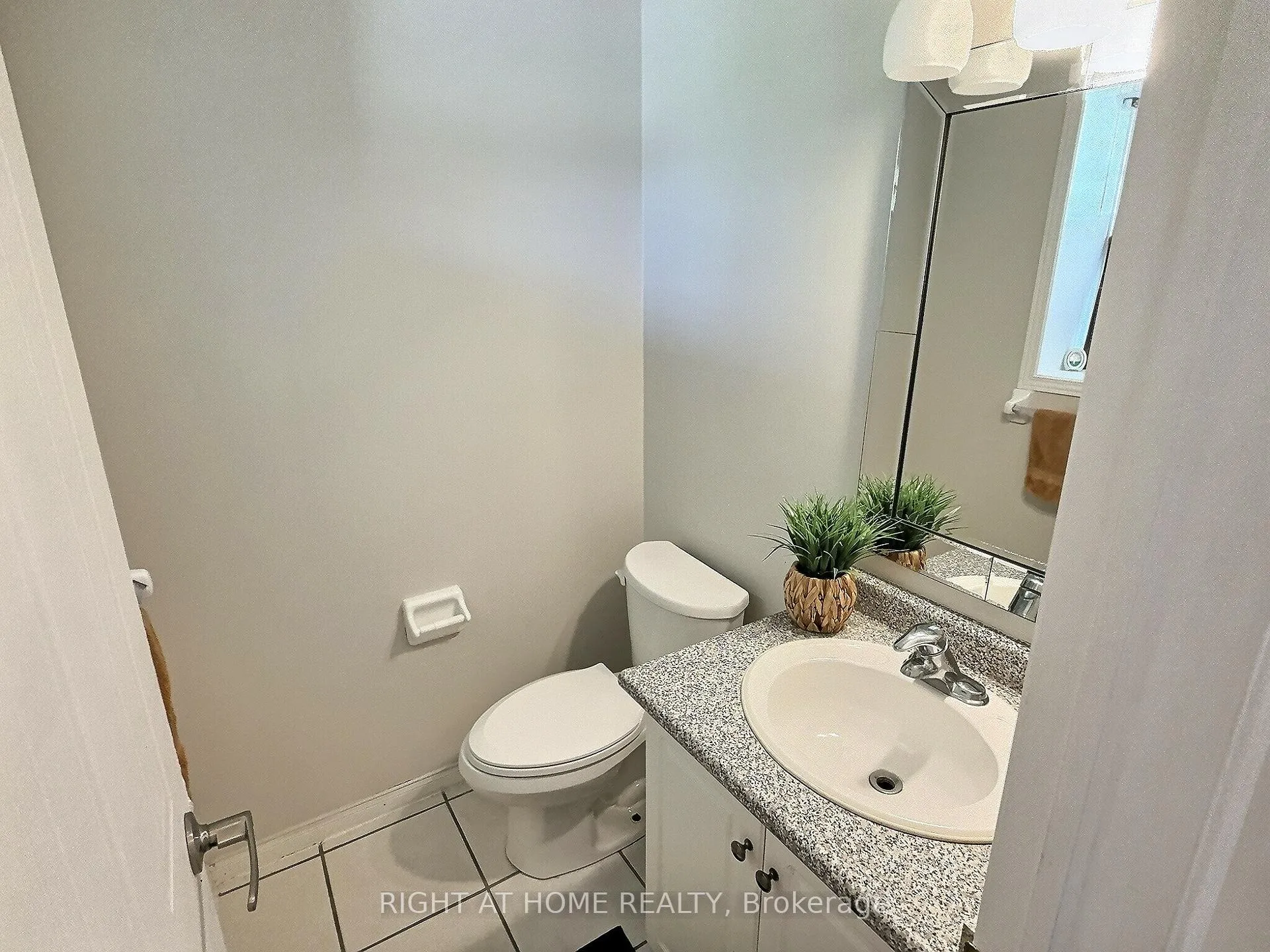 Photo 9 of 385 Havendale Crescent, Waterloo — HOMEH