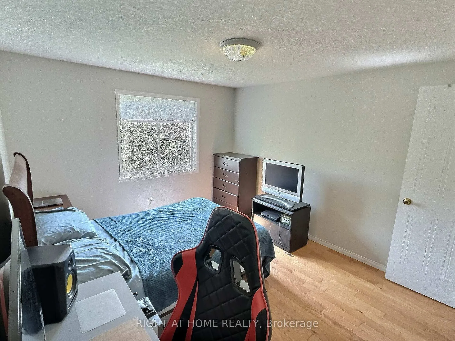 Photo 16 of 385 Havendale Crescent, Waterloo — HOMEH
