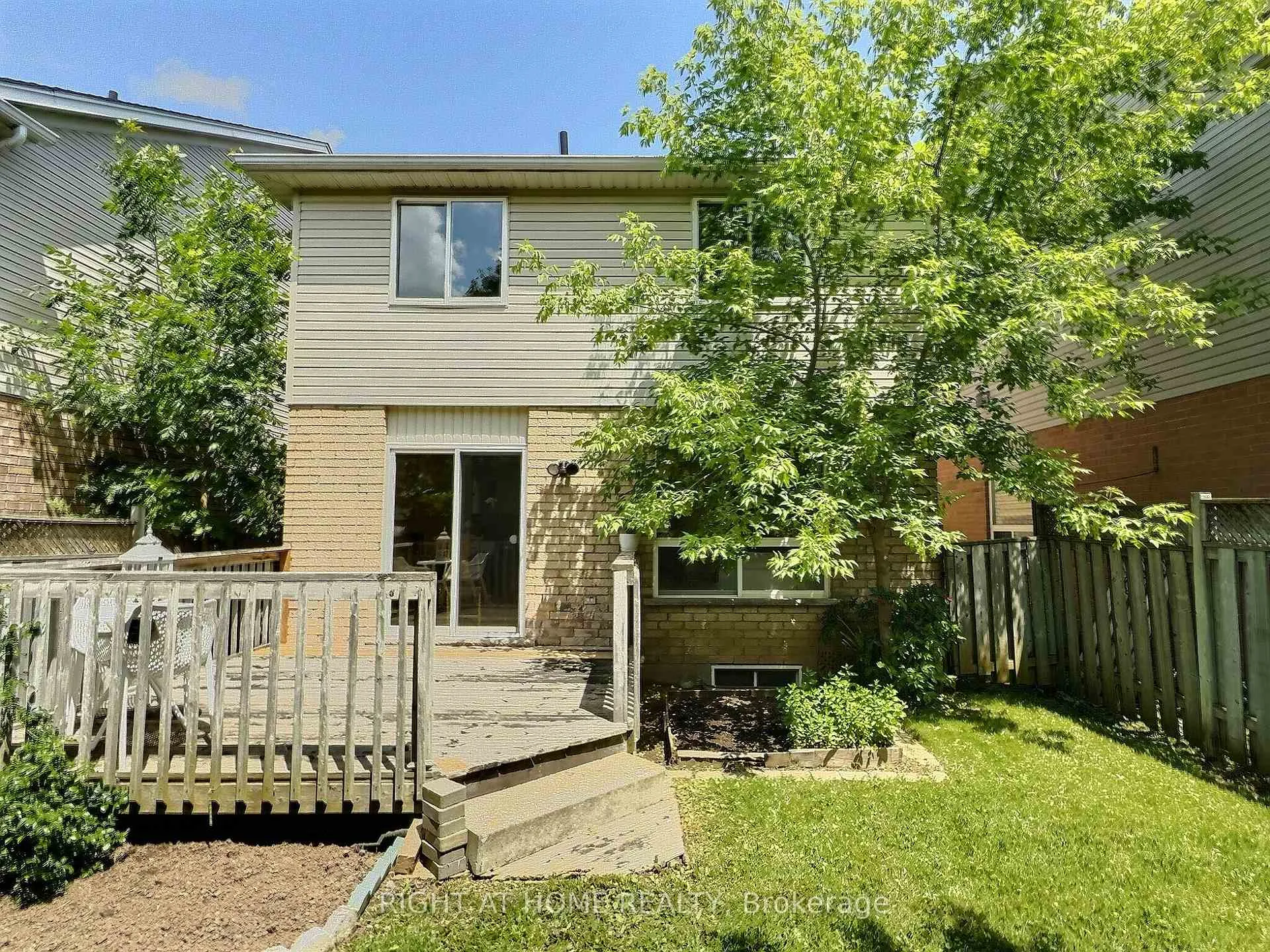 Photo 24 of 385 Havendale Crescent, Waterloo — HOMEH