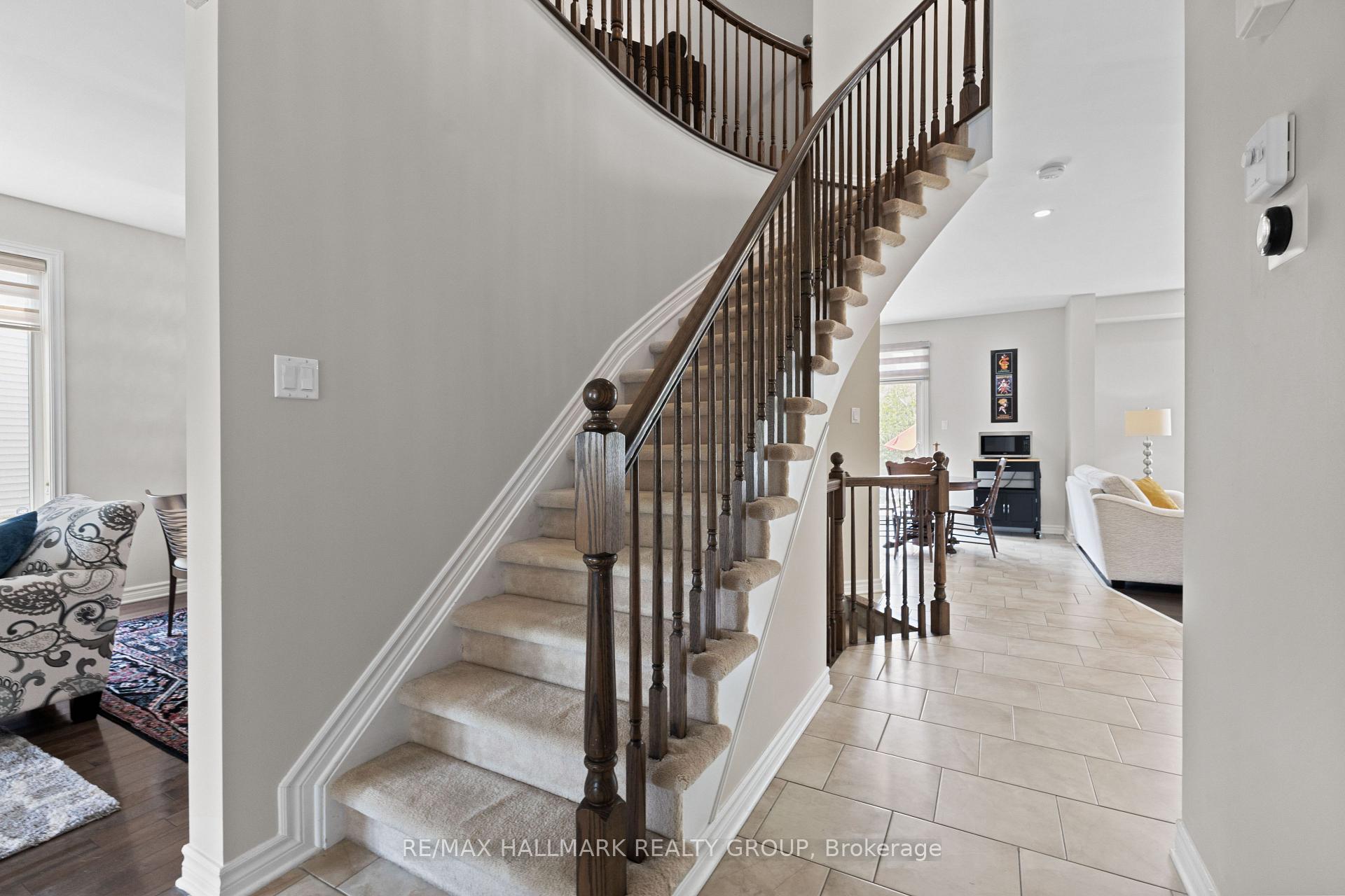 Photo 4 of 112 Gracewood Crescent, Ottawa, Blossom Park/Kemp Park/Findlay Creek — HOMEH