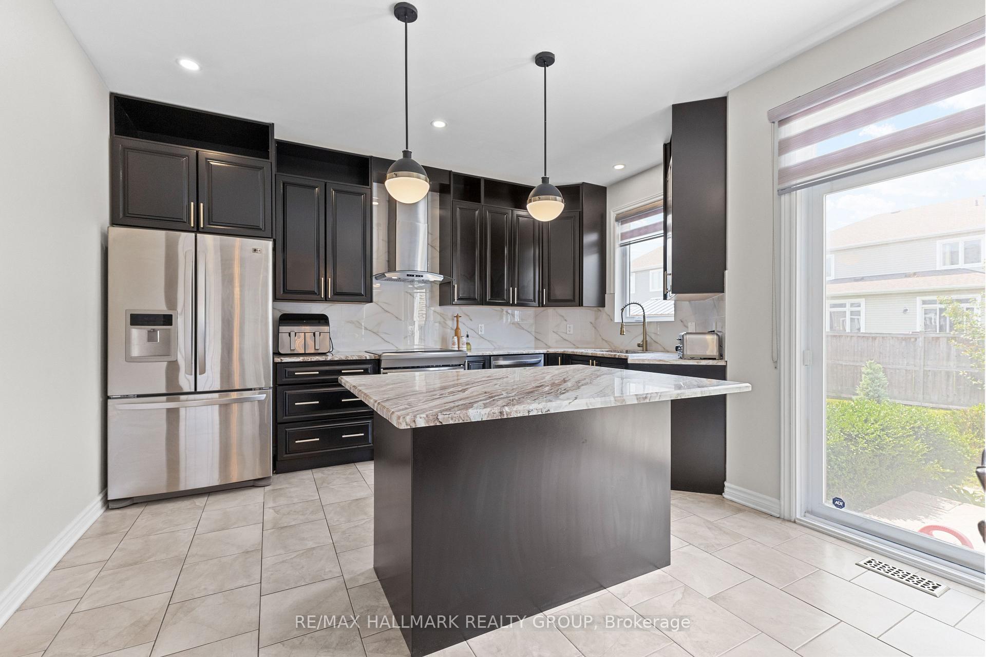 Photo 12 of 112 Gracewood Crescent, Ottawa, Blossom Park/Kemp Park/Findlay Creek — HOMEH