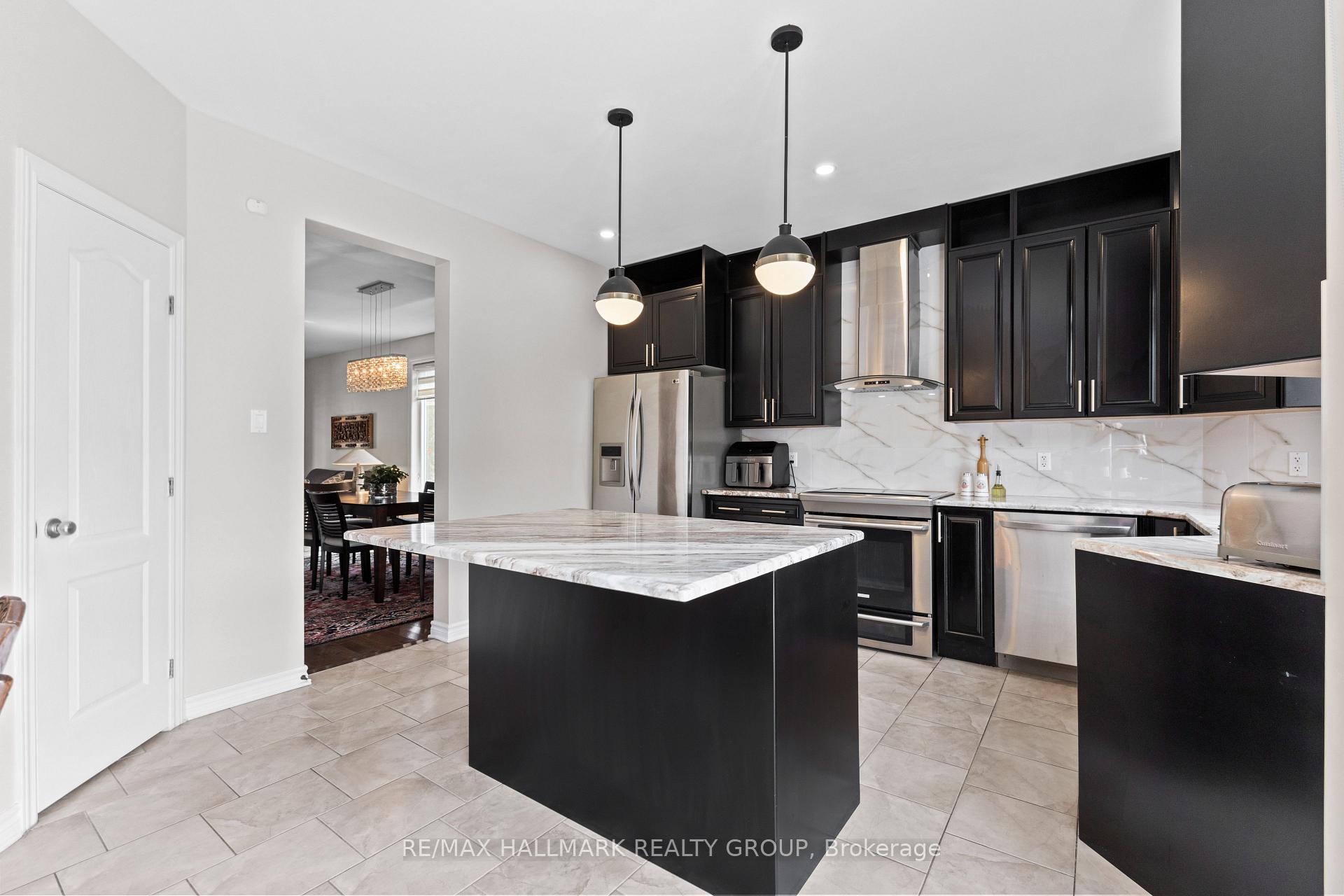 Photo 6 of 112 Gracewood Crescent, Ottawa, Blossom Park/Kemp Park/Findlay Creek — HOMEH