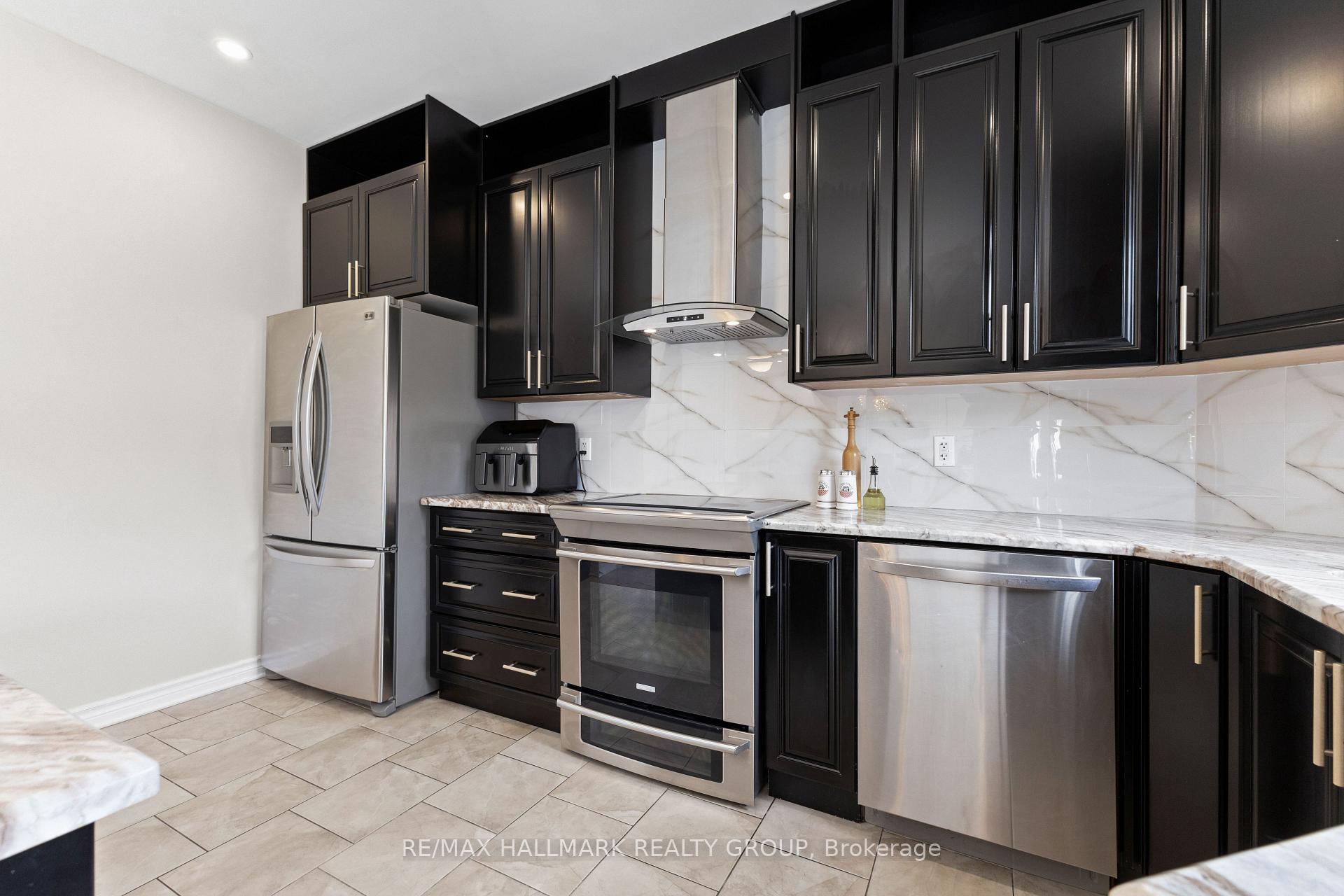 Photo 11 of 112 Gracewood Crescent, Ottawa, Blossom Park/Kemp Park/Findlay Creek — HOMEH