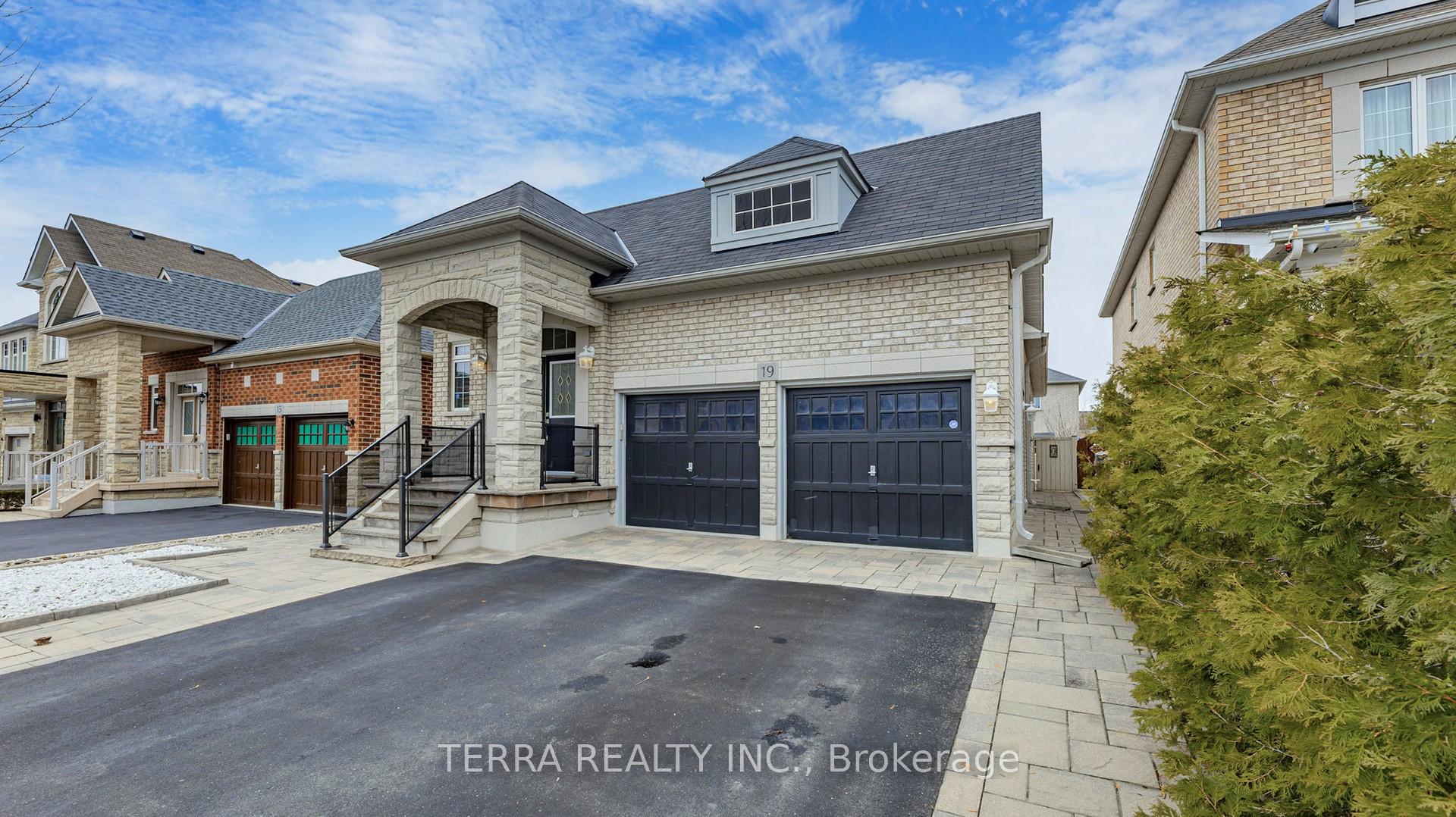Photo 4 of 19 Isaiah Drive, Vaughan, Vellore Village — HOMEH