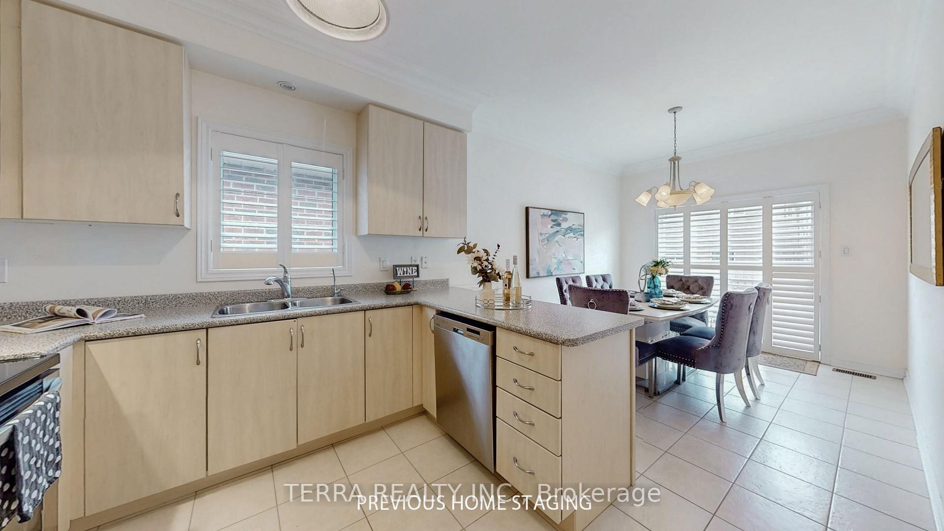Photo 13 of 19 Isaiah Drive, Vaughan, Vellore Village — HOMEH