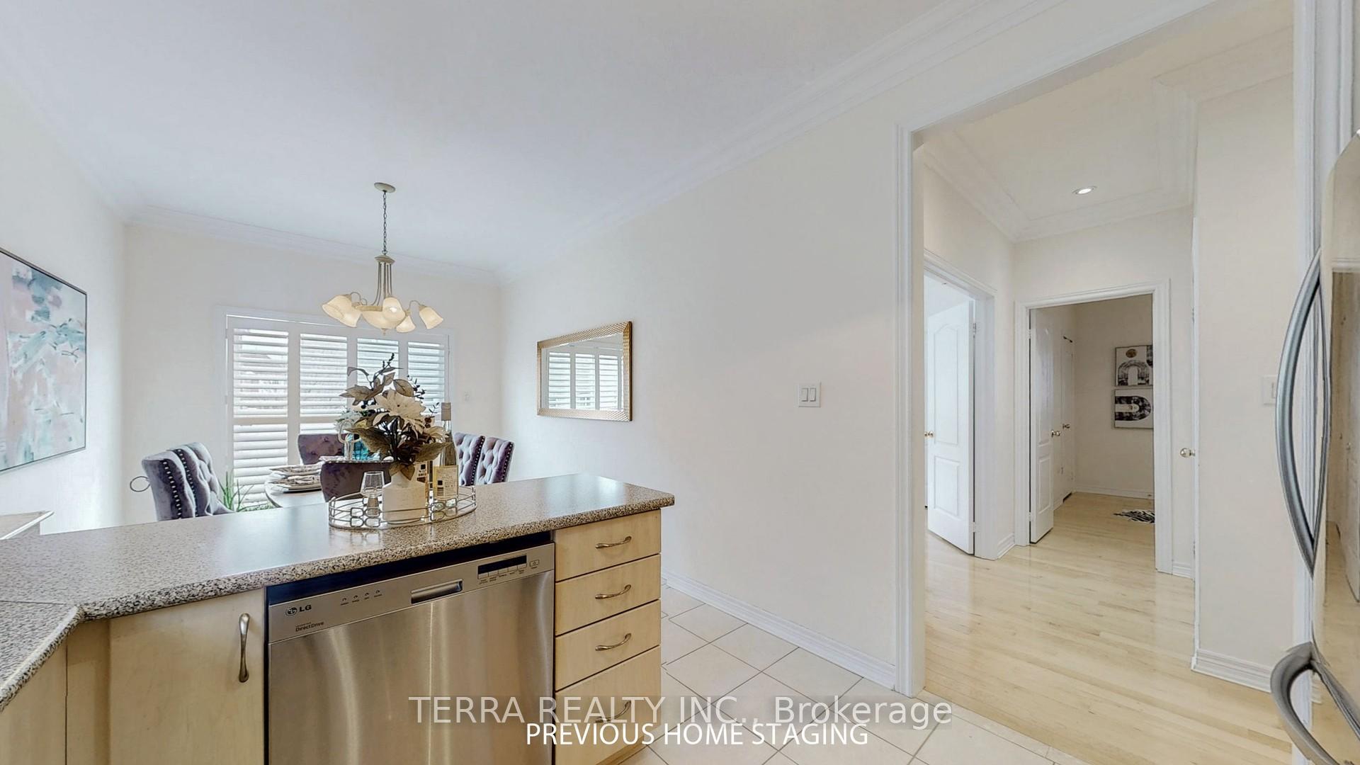 Photo 16 of 19 Isaiah Drive, Vaughan, Vellore Village — HOMEH