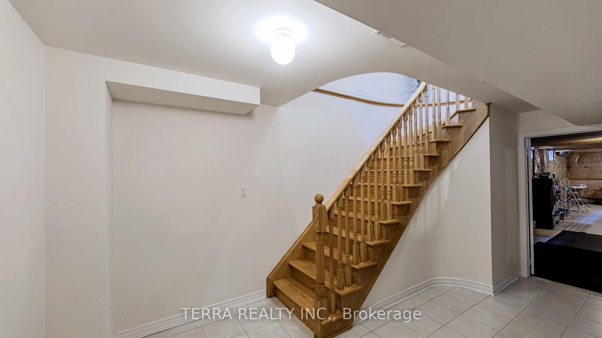 Photo 35 of 19 Isaiah Drive, Vaughan, Vellore Village — HOMEH