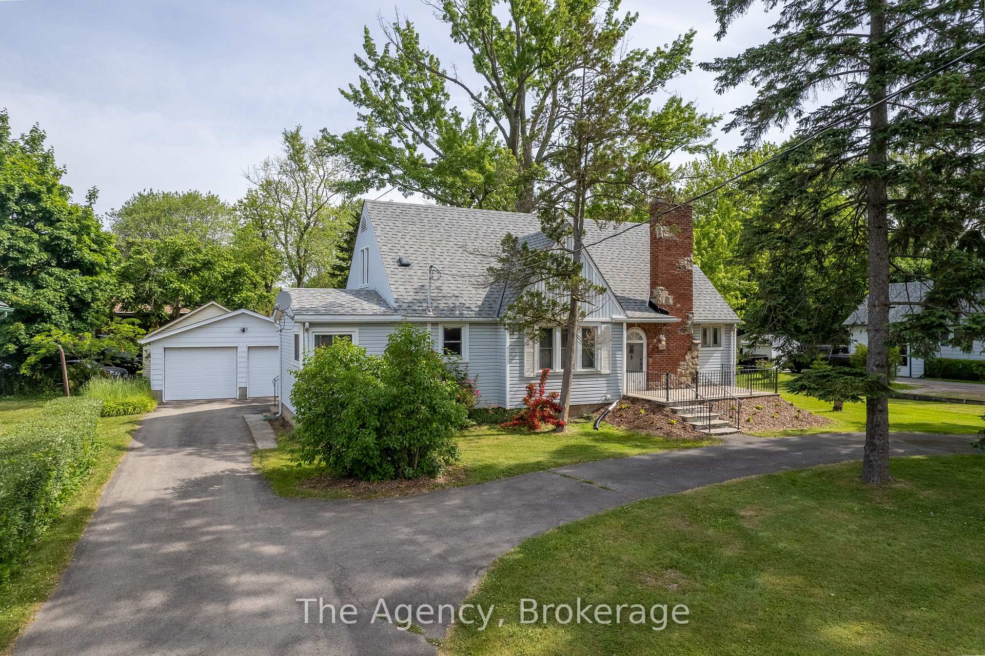 Photo 1 of 168 Thorold Road, Welland, N. Welland — HOMEH