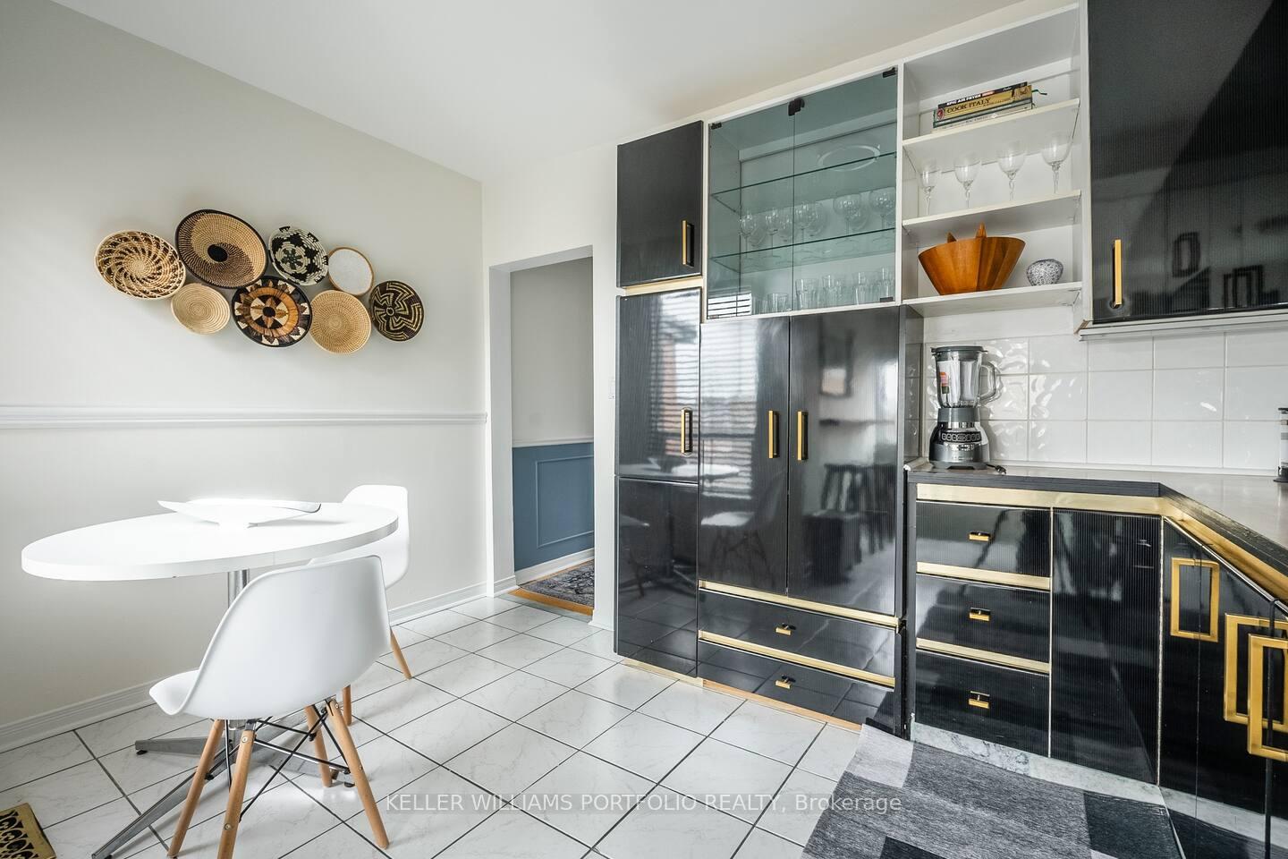 Photo 10 of 35 St Clair Gardens, Toronto, Corso Italia-Davenport — HOMEH