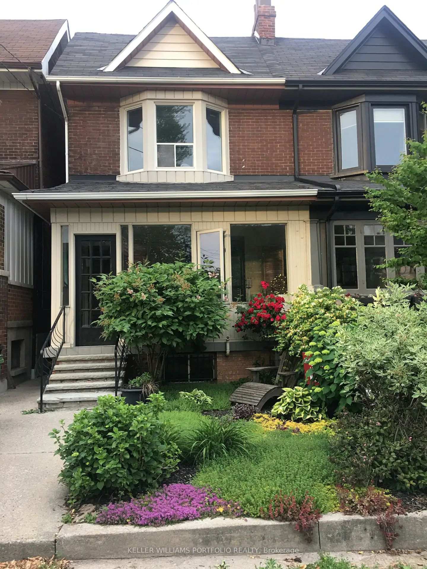 Photo 17 of 35 St Clair Gardens, Toronto, Corso Italia-Davenport — HOMEH