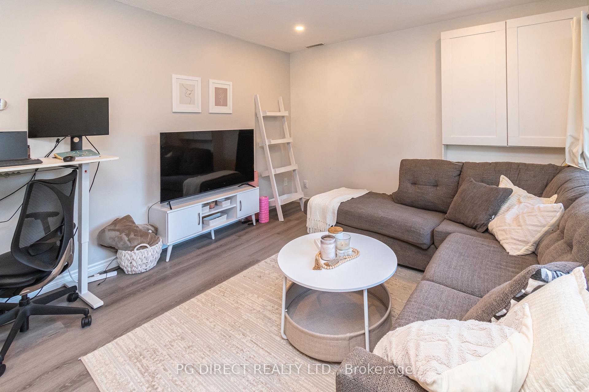 Photo 14 of 28 Johnson Street N, Barrie, North Shore — HOMEH