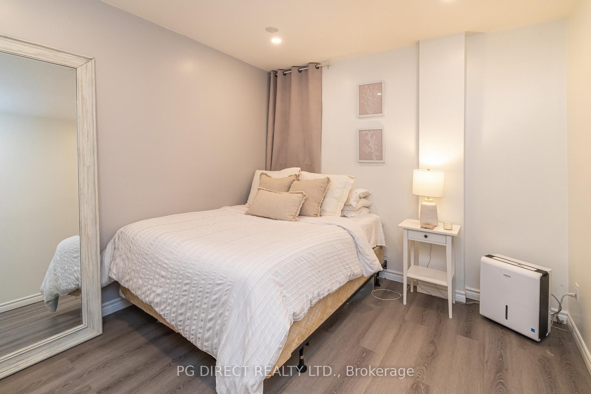 Photo 7 of 28 Johnson Street N, Barrie, North Shore — HOMEH