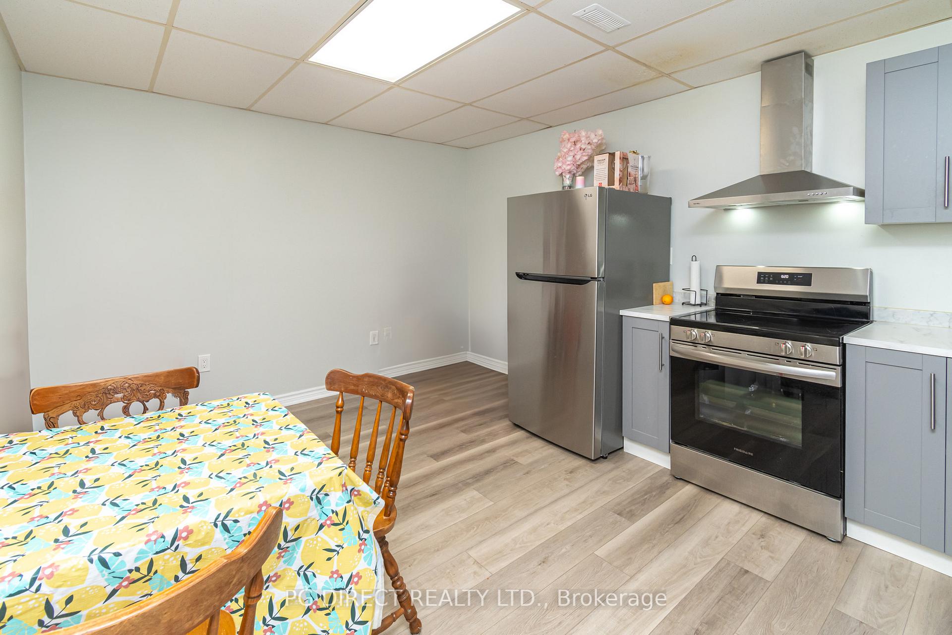 Photo 12 of 28 Johnson Street N, Barrie, North Shore — HOMEH