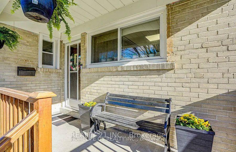Photo 11 of 13 Billingsgate Crescent, Ajax, South East — HOMEH