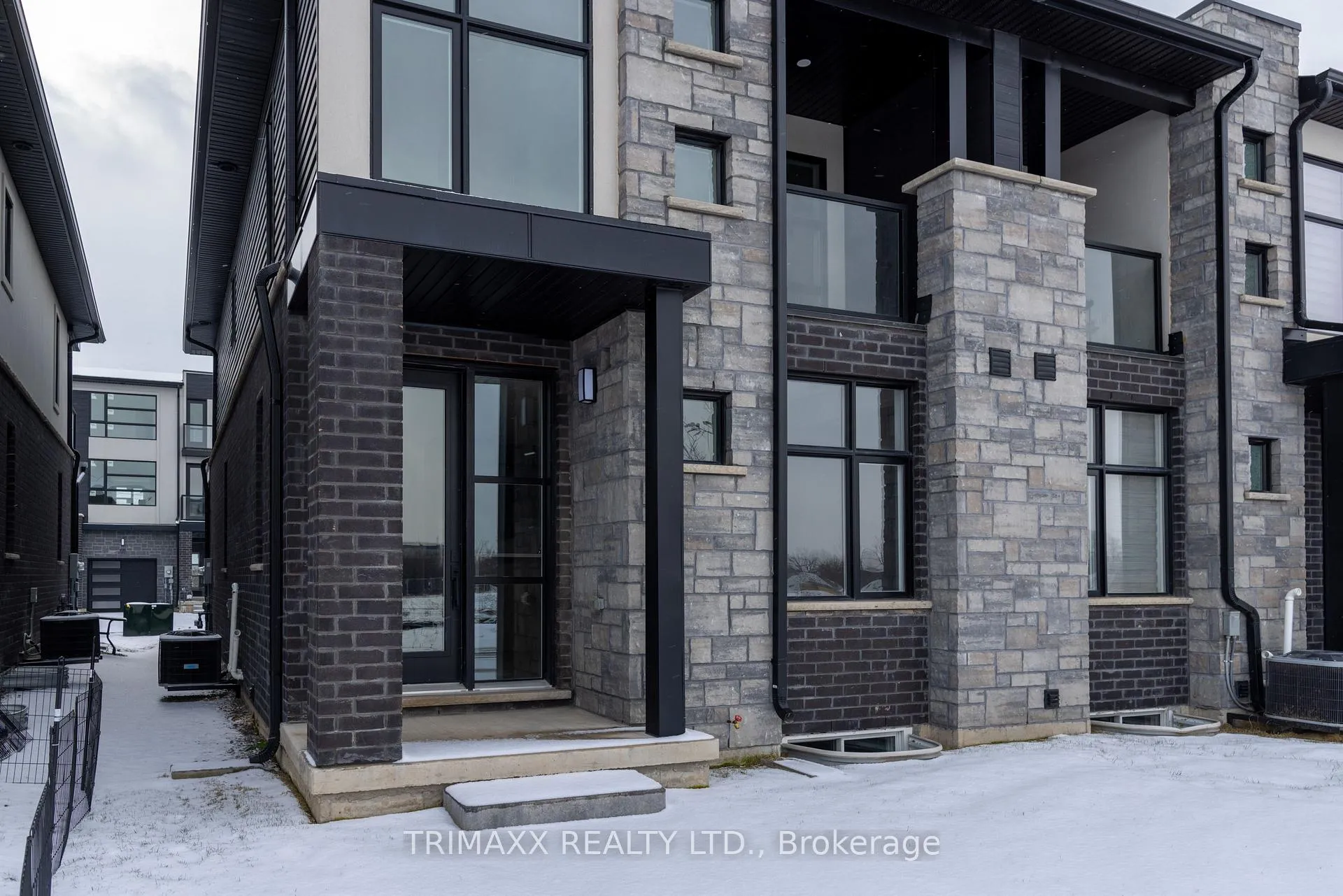 Photo 5 of 54 Warren Trail, Welland, Lincoln/Crowland — HOMEH