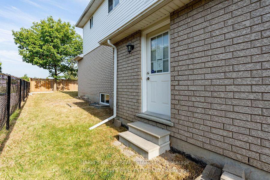 Photo 4 of 573 Windjammer Way, Waterloo, Eastbridge — HOMEH