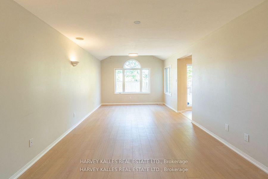 Photo 6 of 573 Windjammer Way, Waterloo, Eastbridge — HOMEH